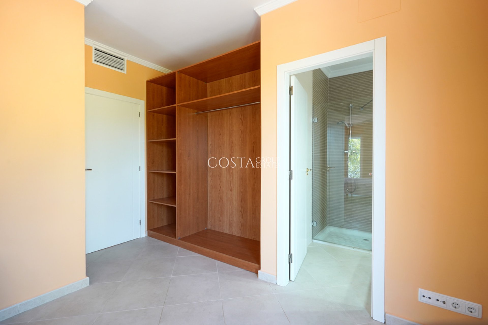 Resale - Villa -
Calpe - Calpe Centro