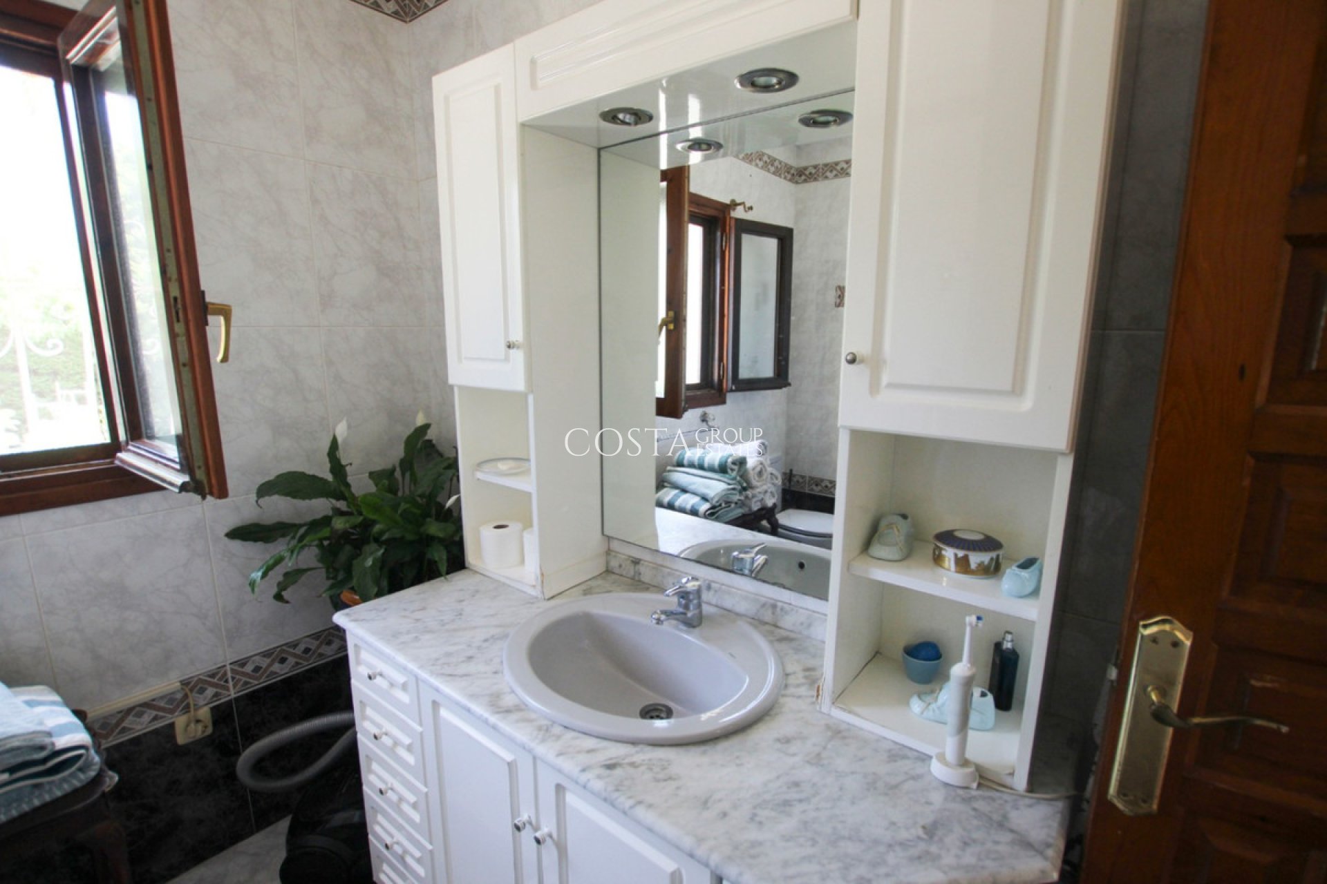 Resale - Villa -
Calpe - Calpe Centro