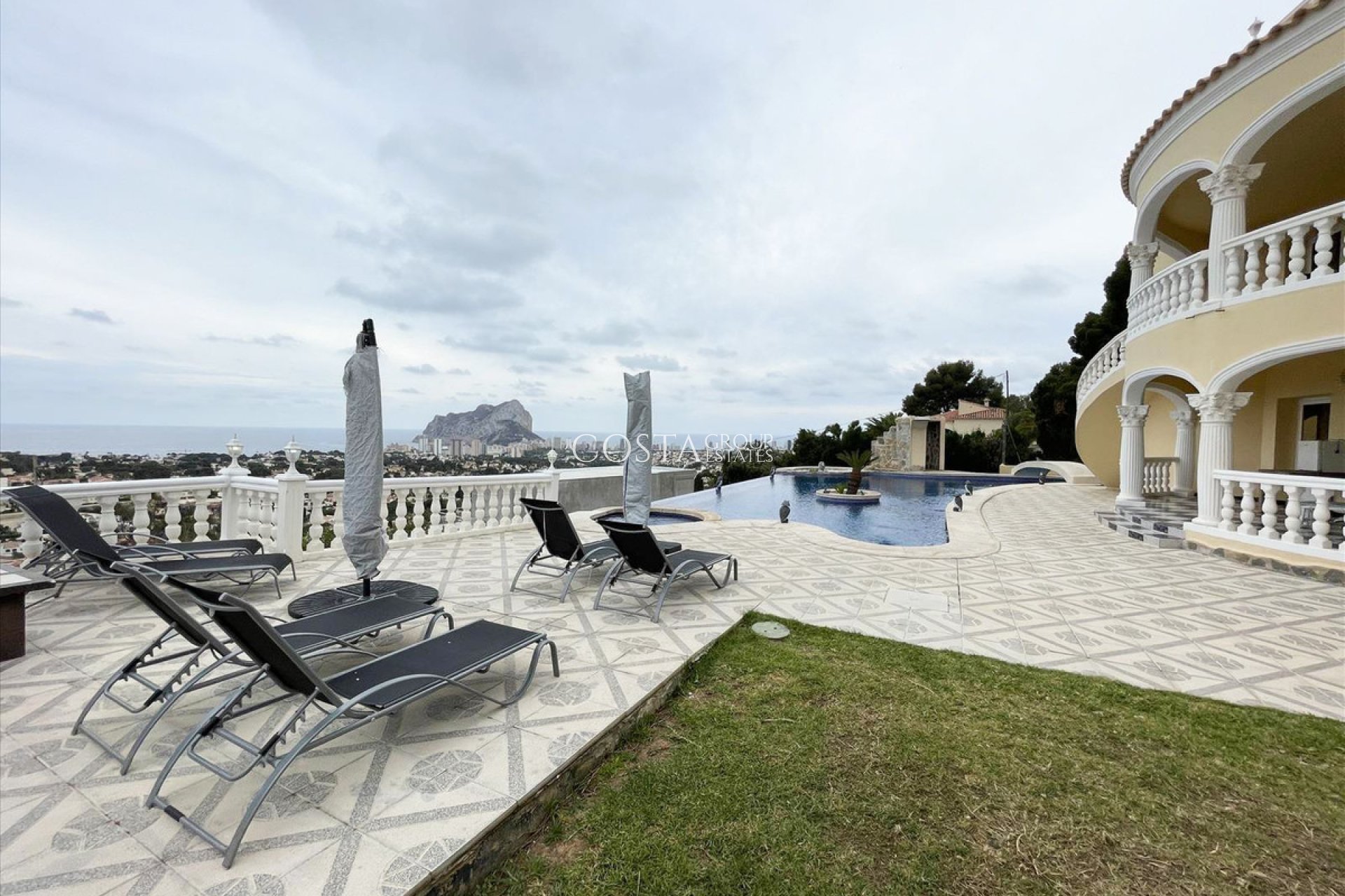 Resale - Villa -
Calpe - Calpe Centro