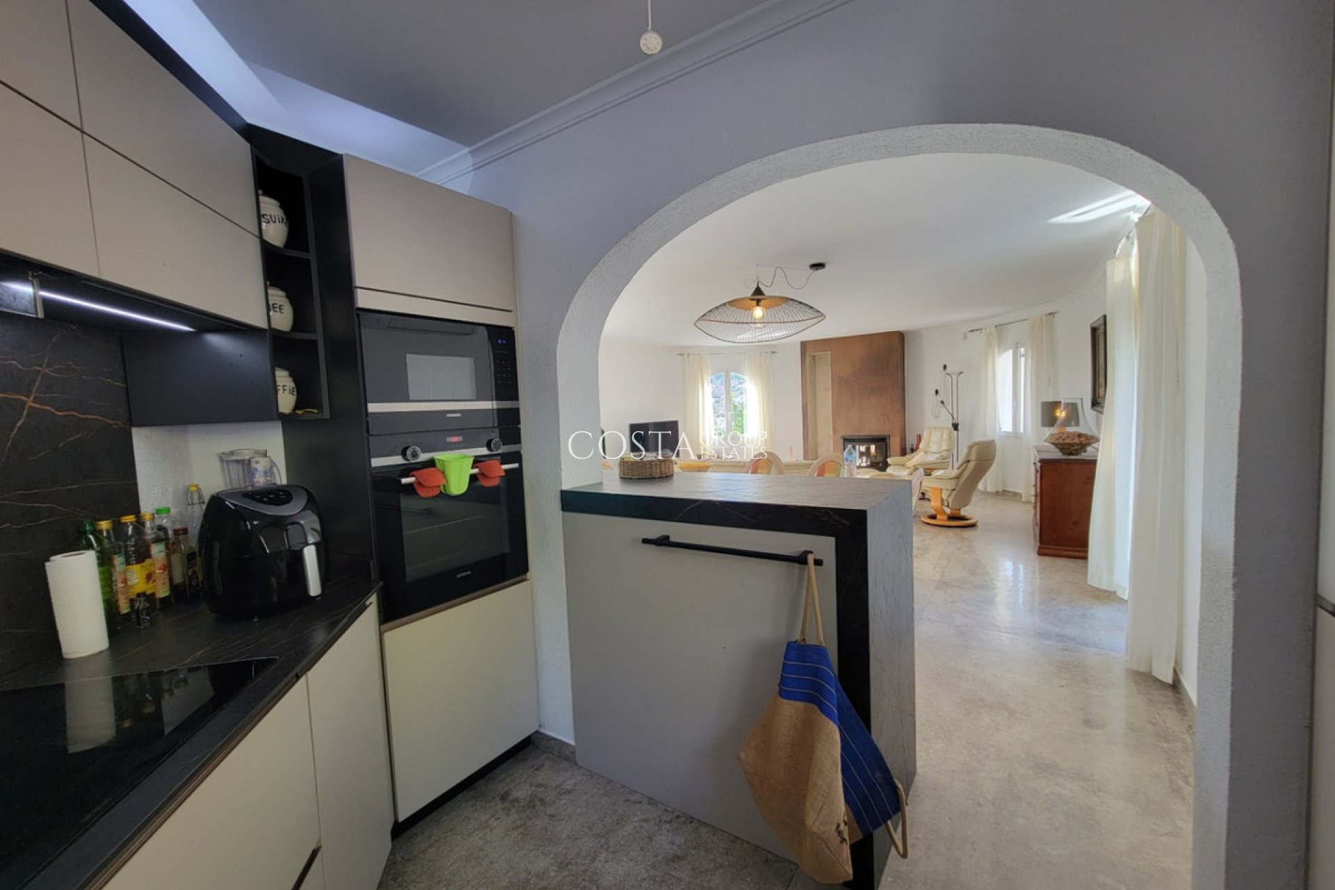 Resale - Villa -
Calpe - Calpe Centro