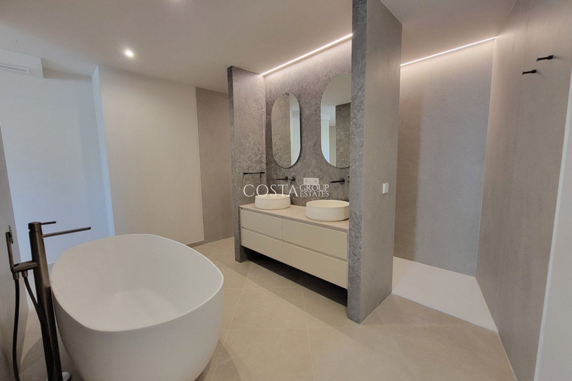 Resale - Villa -
Calpe - Calpe Centro