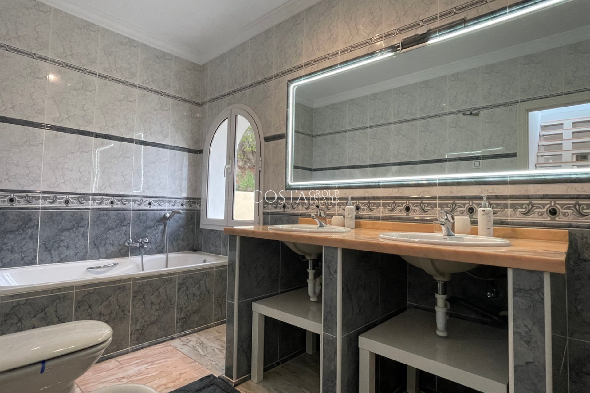 Resale - Villa -
Calpe - Calpe Centro