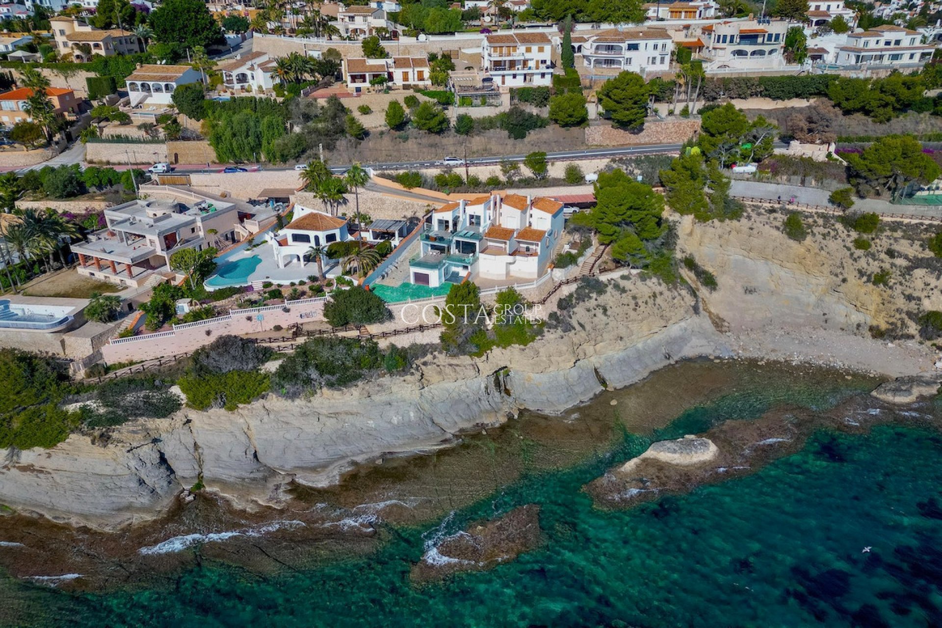 Resale - Villa -
Calpe - Les Bassetes