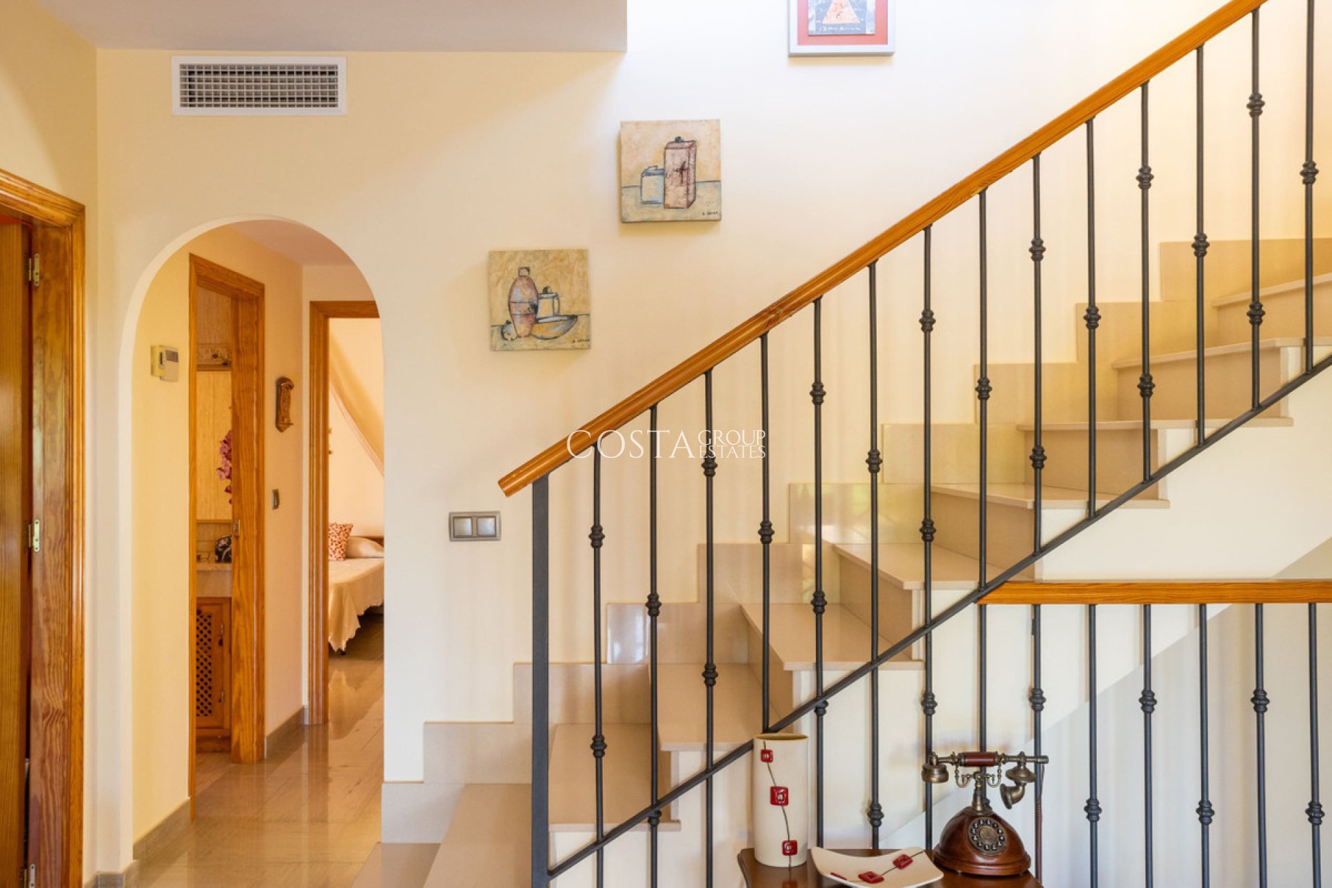 Resale - Villa -
Cartagena - Playa Honda