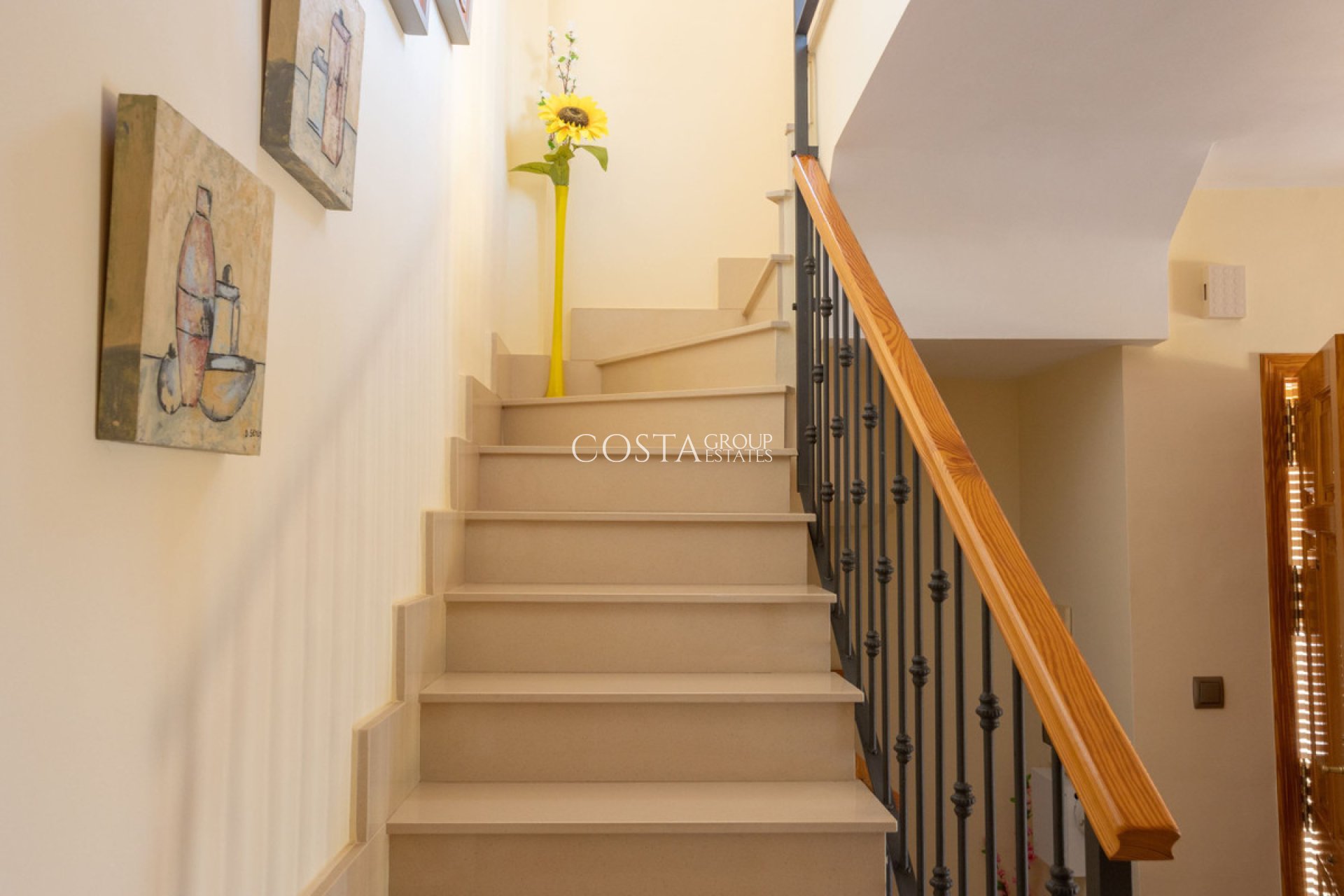 Resale - Villa -
Cartagena - Playa Honda