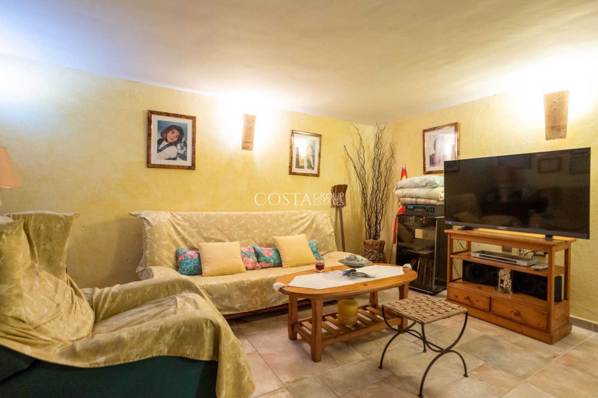 Resale - Villa -
Cartagena - Playa Honda