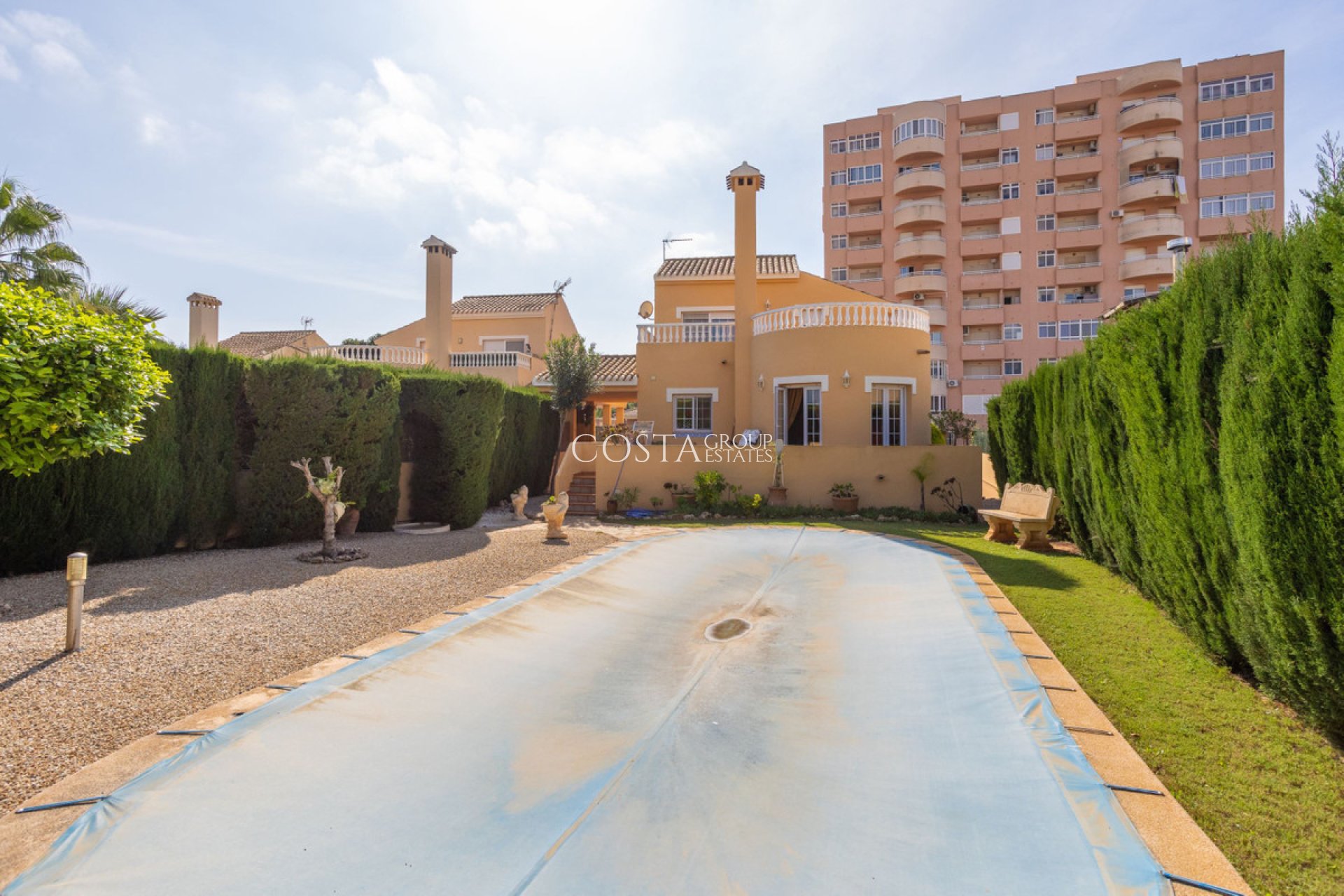 Resale - Villa -
Cartagena - Playa Honda