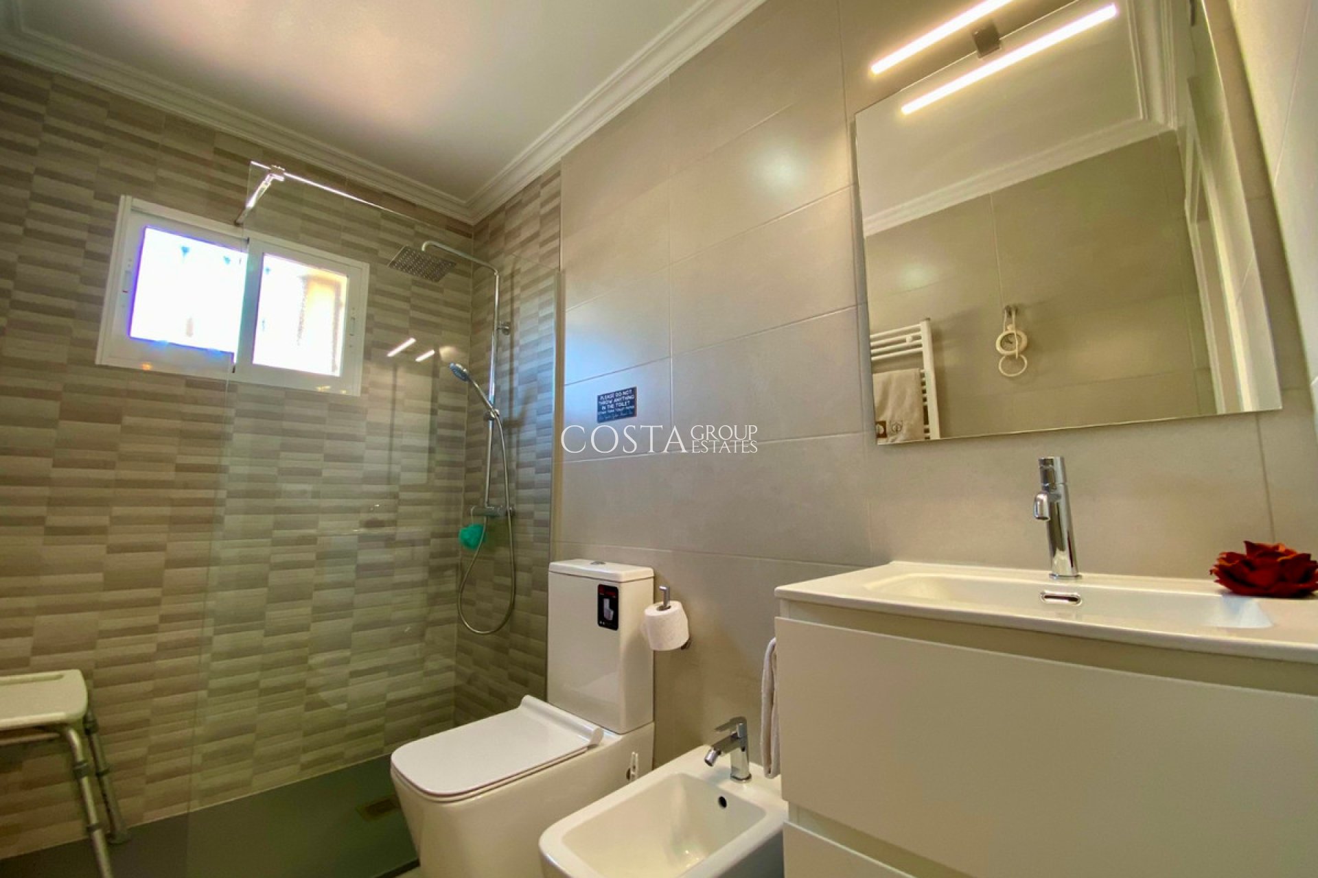 Resale - Villa -
Catral - Catral Centro