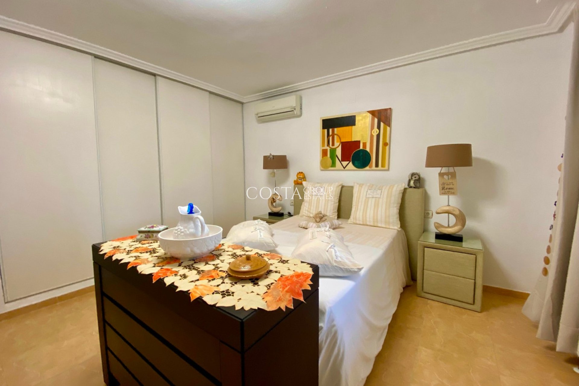 Resale - Villa -
Catral - Catral Centro