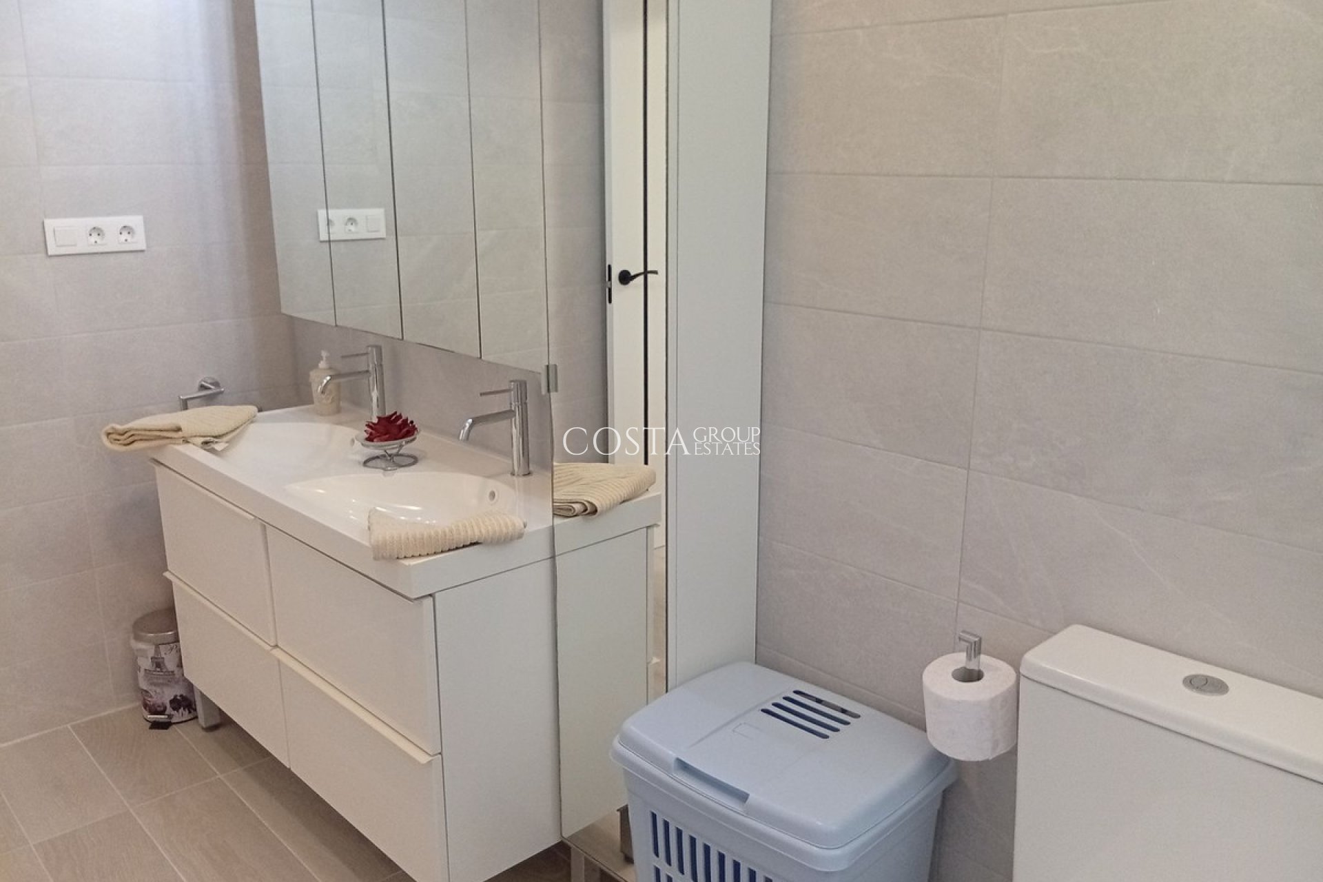 Resale - Villa -
Catral - Catral Centro