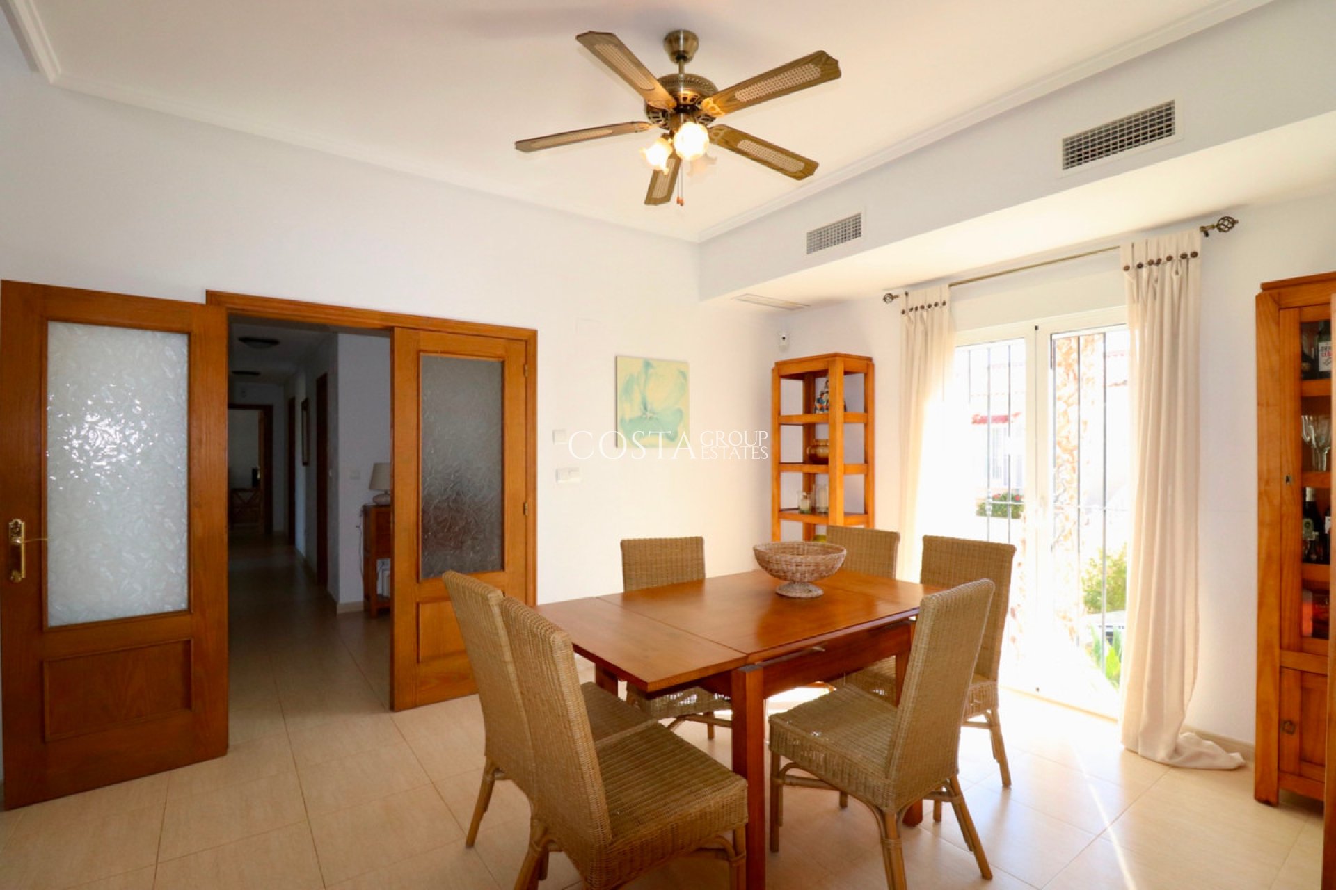 Resale - Villa -
Catral - Catral Centro