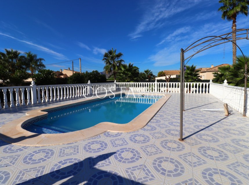 Resale - Villa -
Catral - Catral Centro