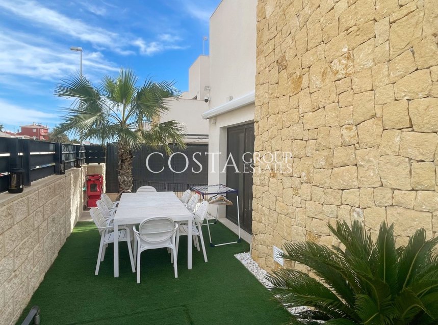 Resale - Villa -
Ciudad Quesada - Pueblo Bravo