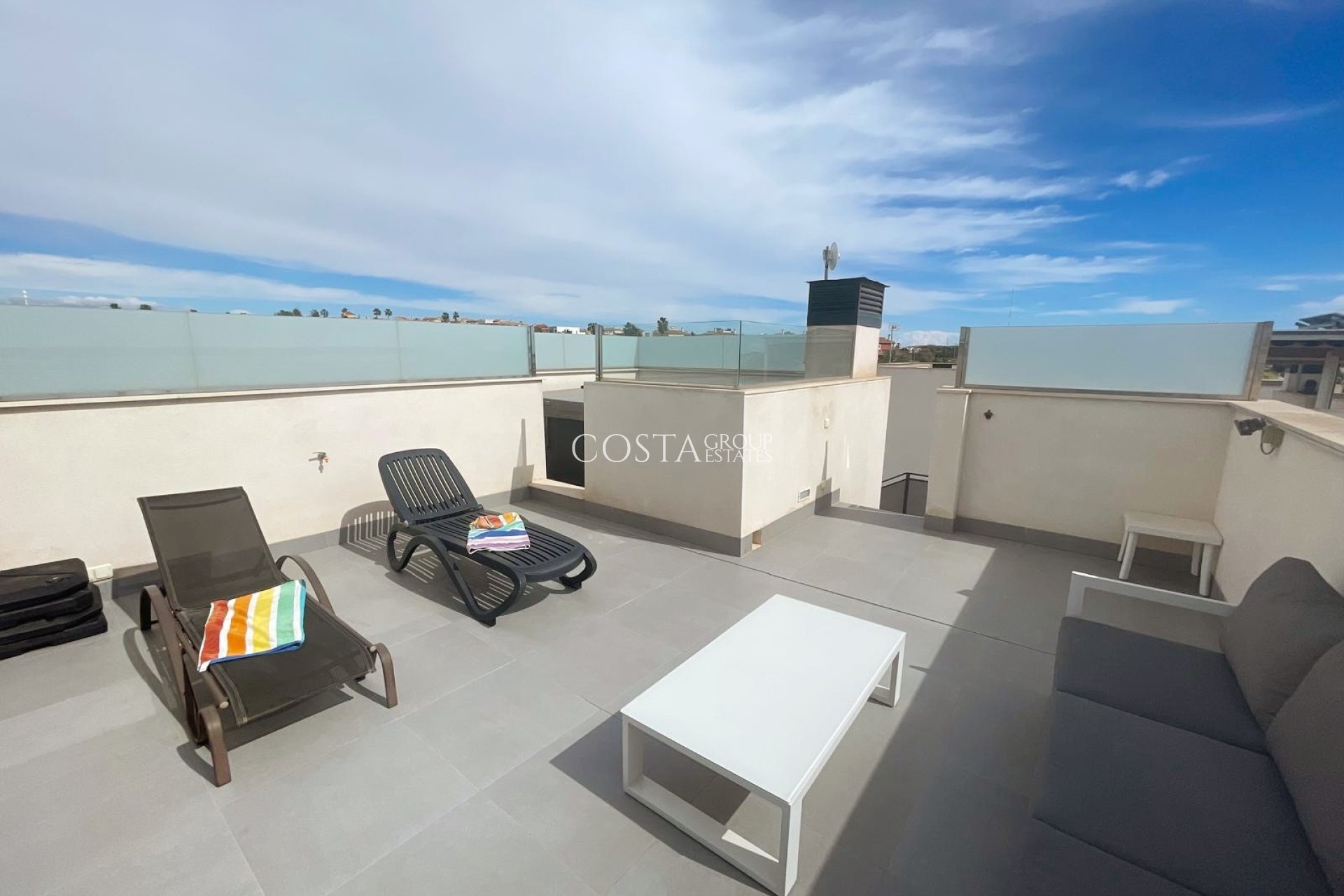 Resale - Villa -
Ciudad Quesada - Pueblo Bravo