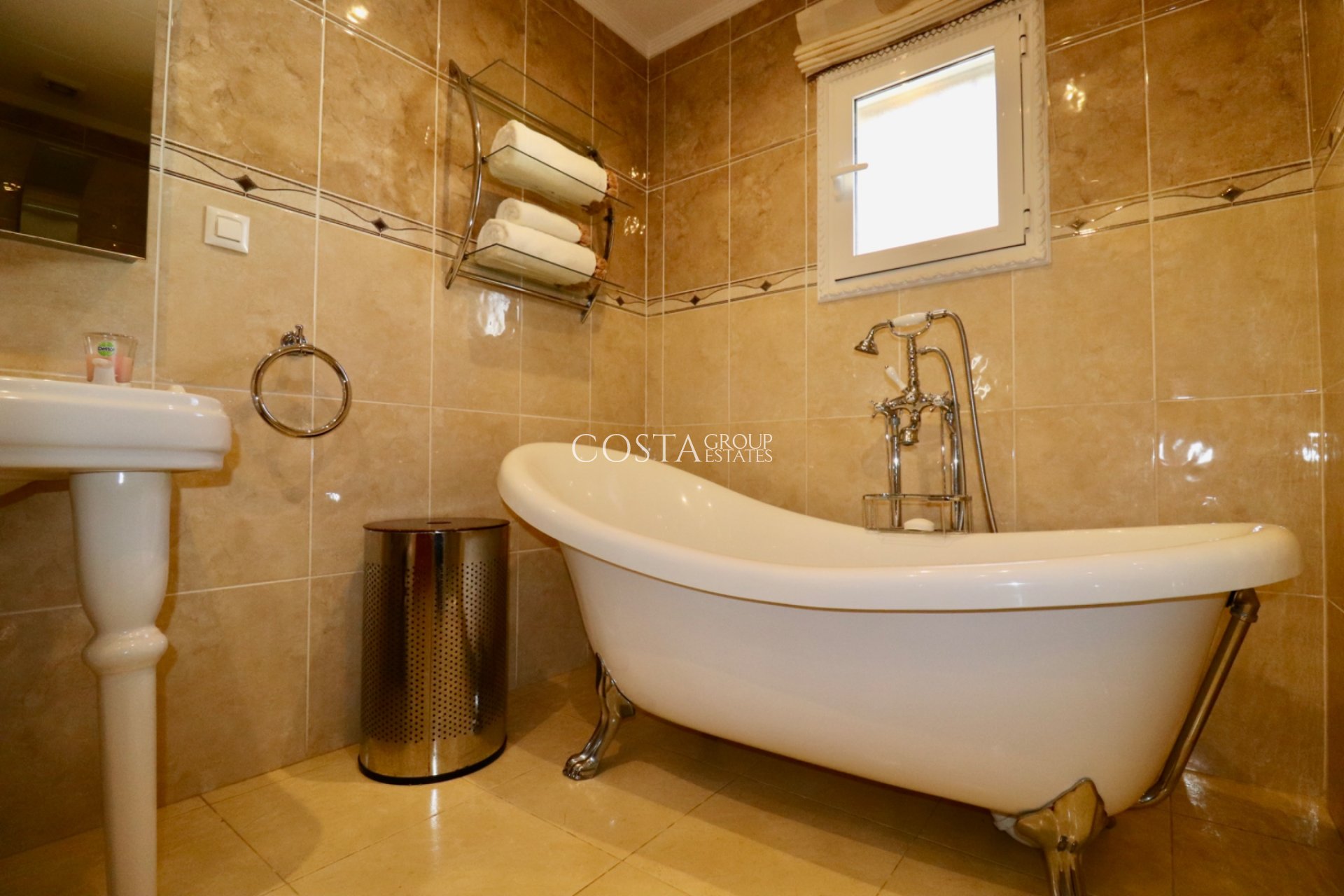 Resale - Villa -
Ciudad Quesada - Quesada Center