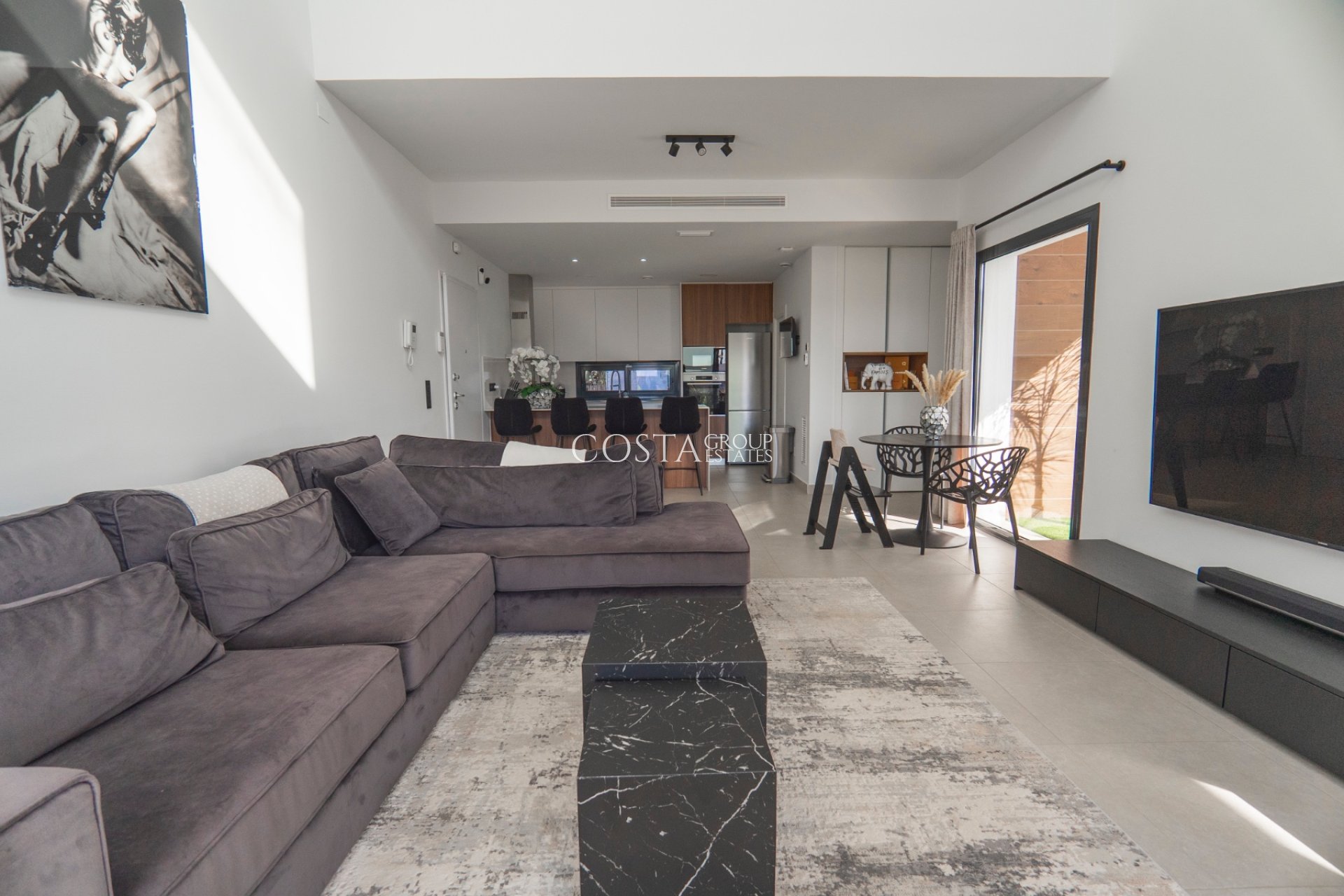 Resale - Villa -
Ciudad Quesada - Town Center