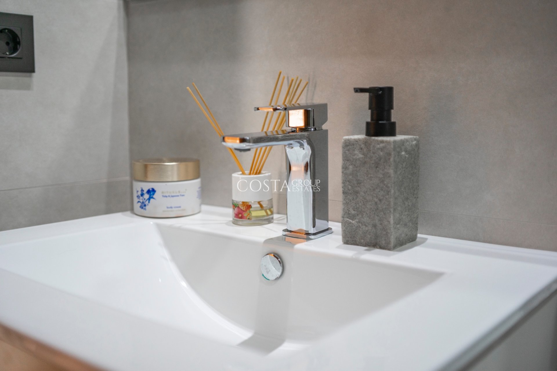 Resale - Villa -
Ciudad Quesada - town