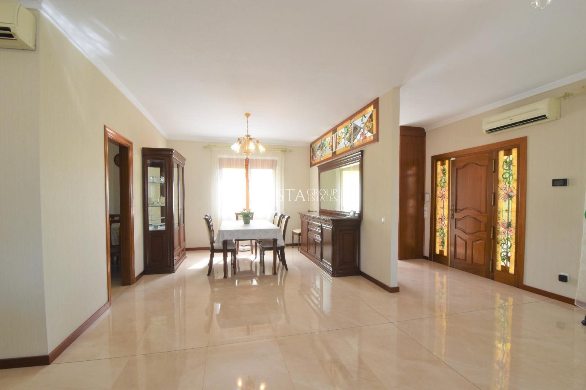 Resale - Villa -
Ciudad Quesada - Urbanizaciones