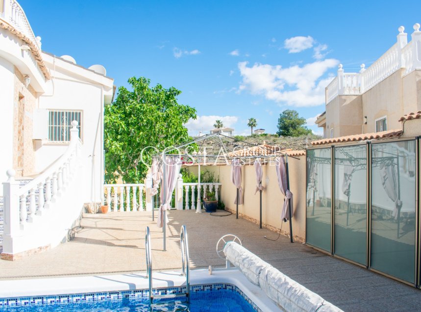 Resale - Villa -
Ciudad Quesada - Urbanizaciones