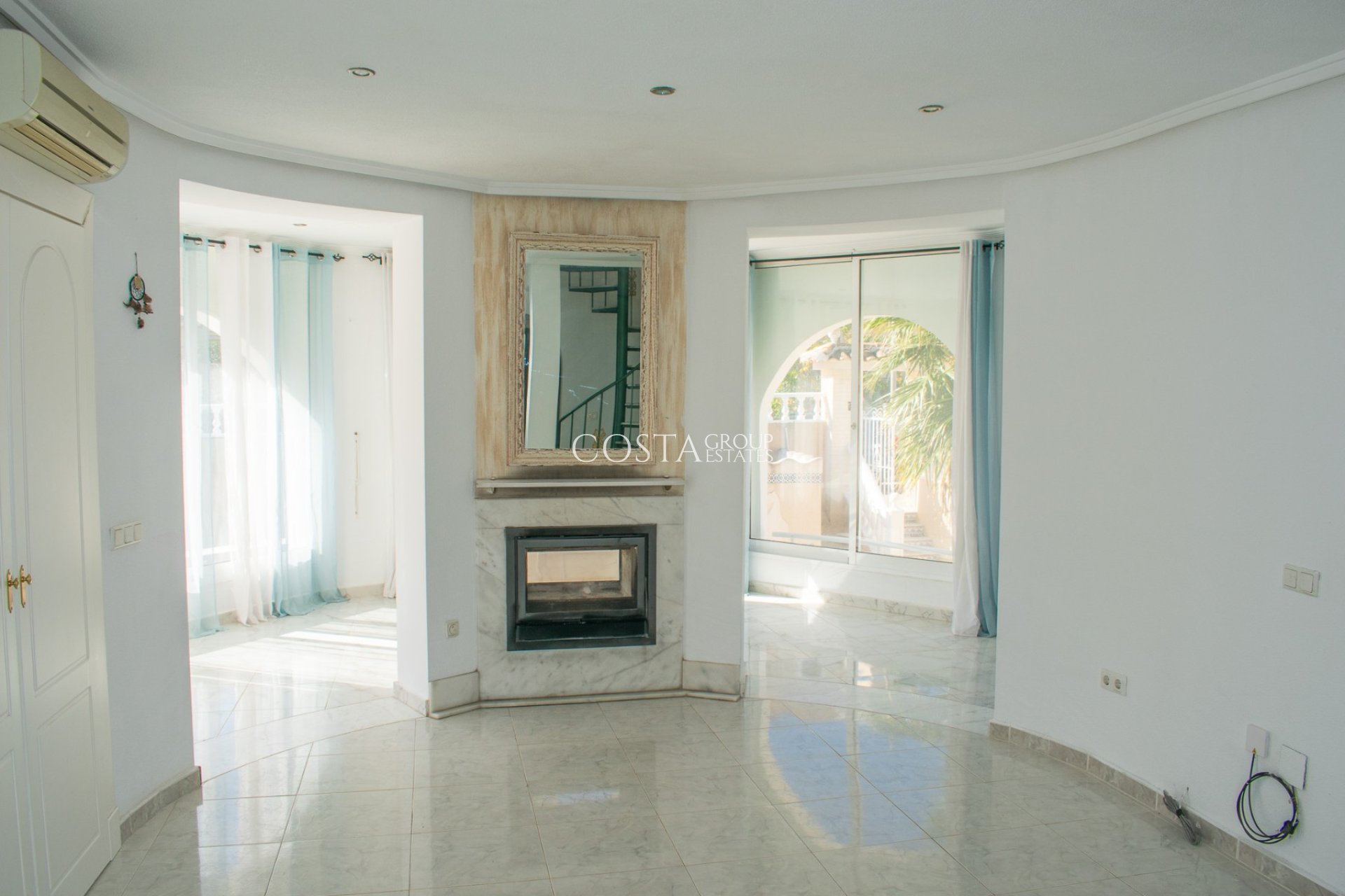 Resale - Villa -
Ciudad Quesada - Urbanizaciones
