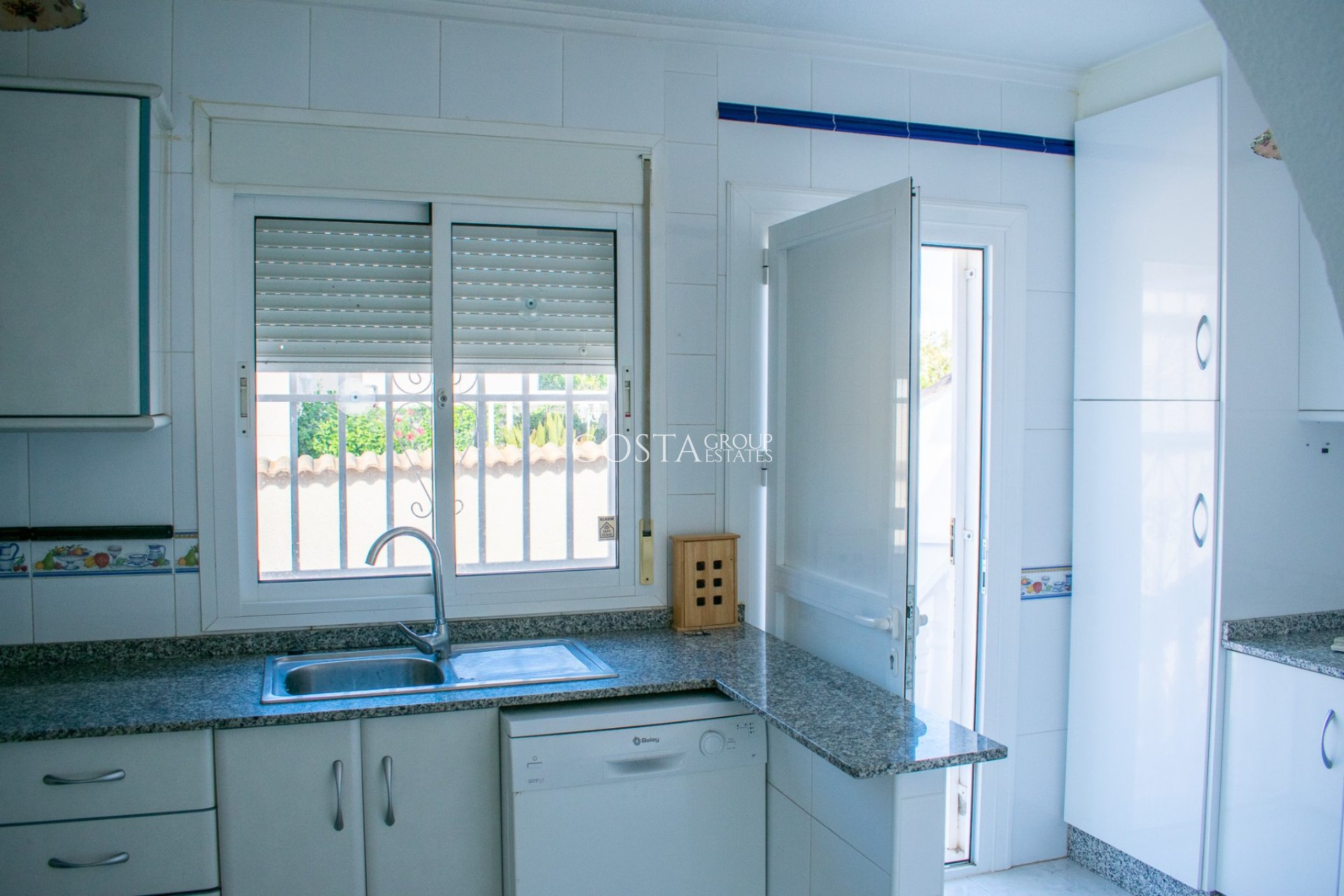 Resale - Villa -
Ciudad Quesada - Urbanizaciones