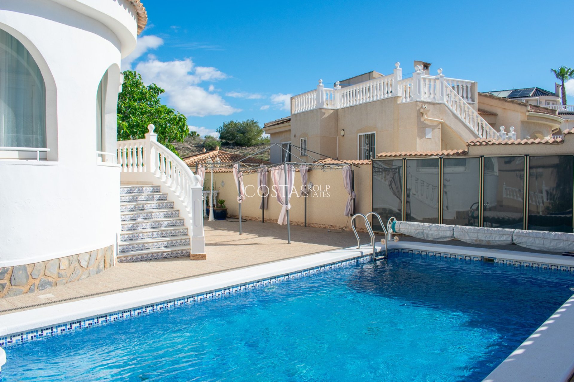 Resale - Villa -
Ciudad Quesada - Urbanizaciones