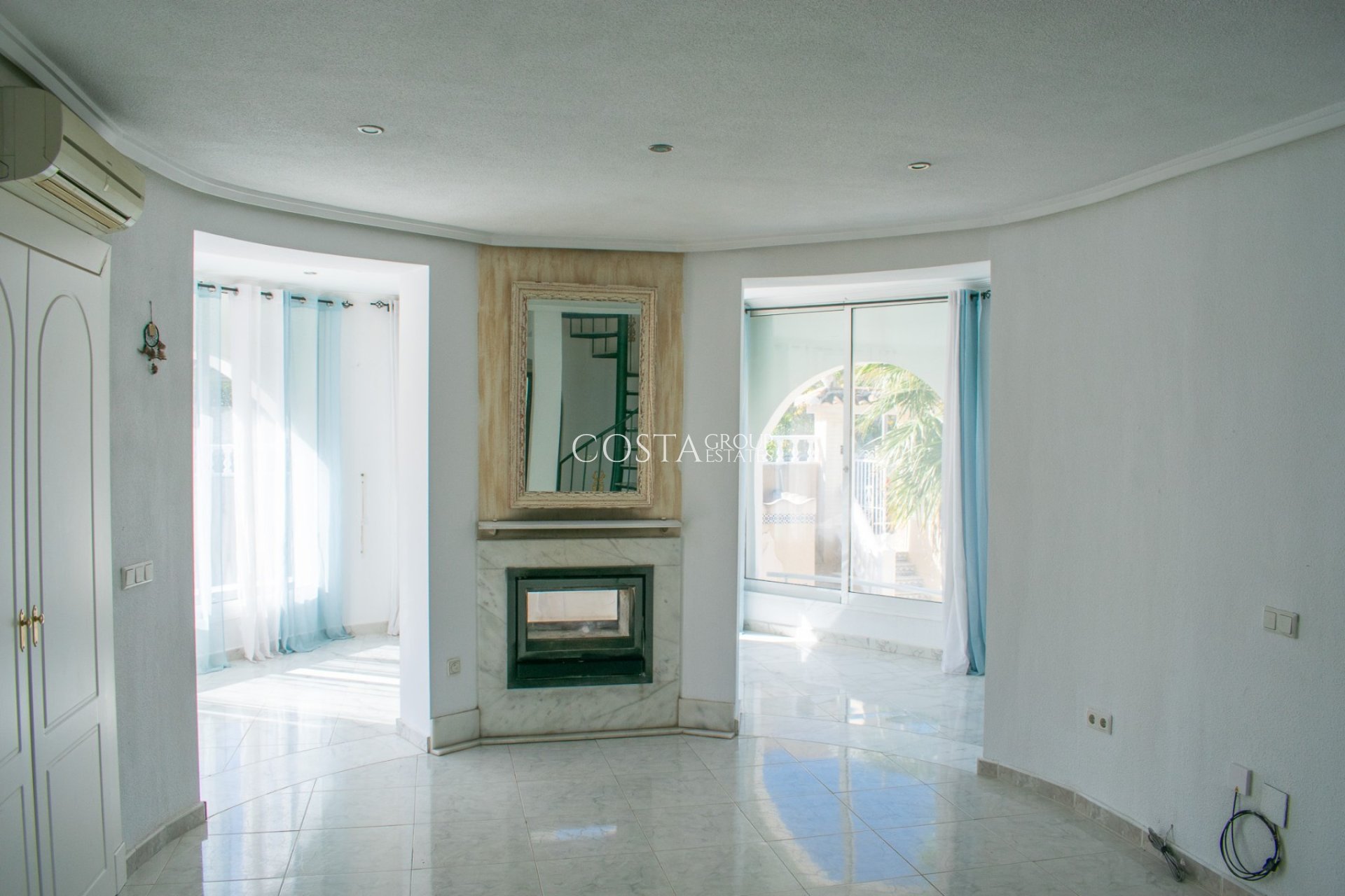 Resale - Villa -
Ciudad Quesada - Urbanizaciones
