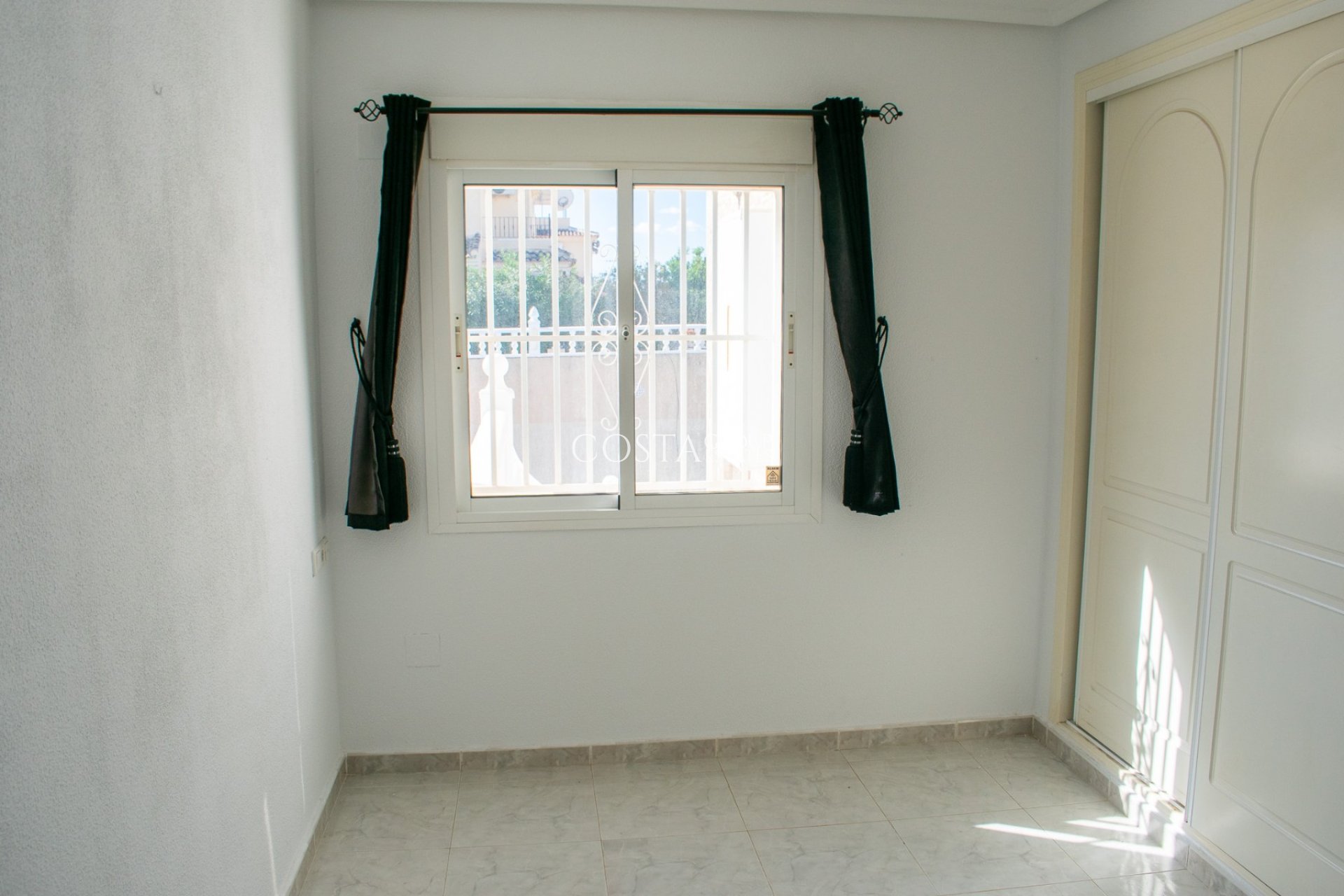 Resale - Villa -
Ciudad Quesada - Urbanizaciones