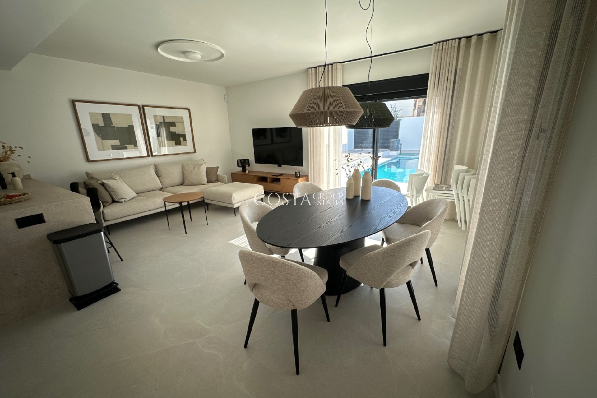 Resale - Villa -
Ciudad Quesada