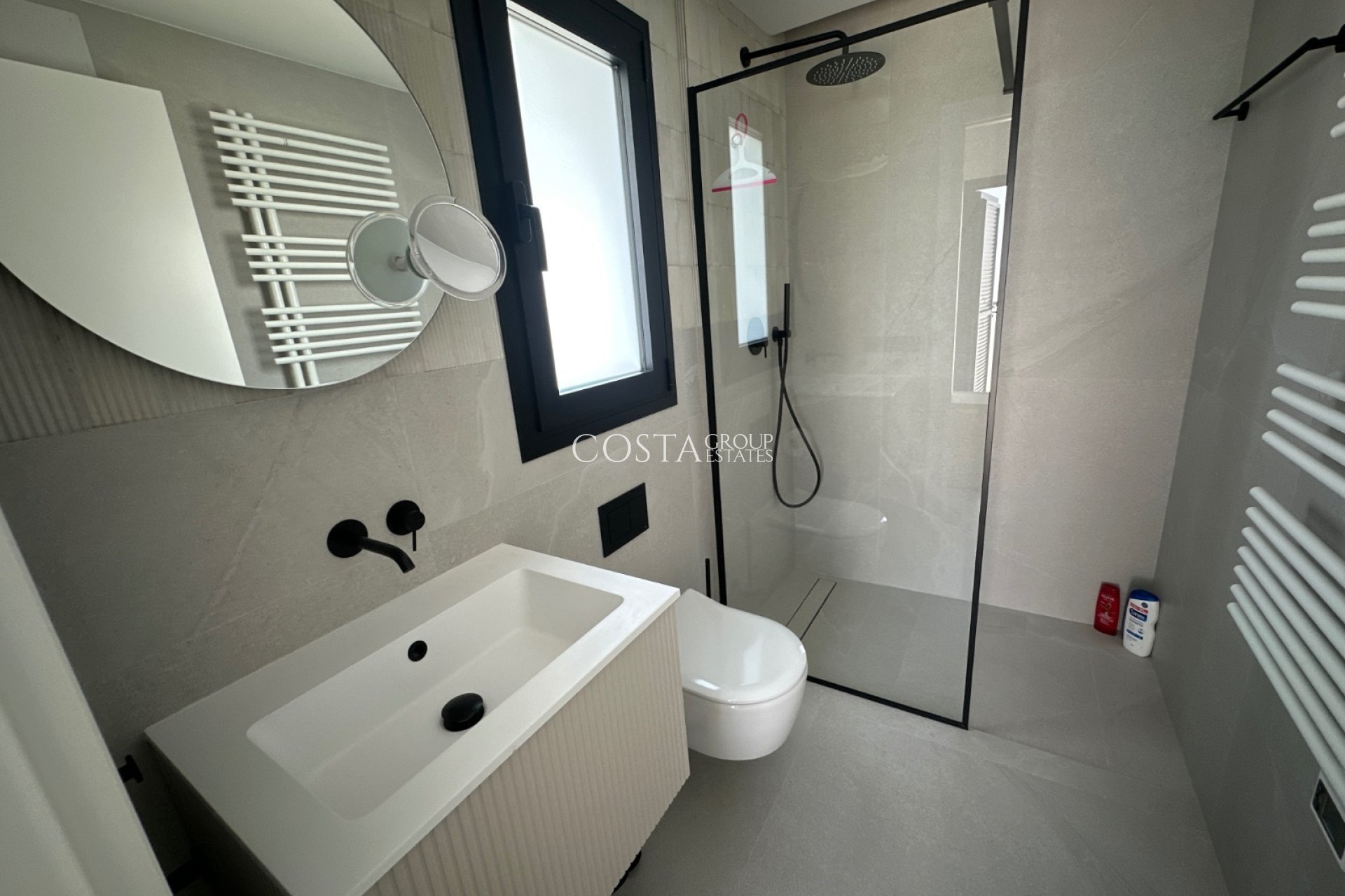 Resale - Villa -
Ciudad Quesada