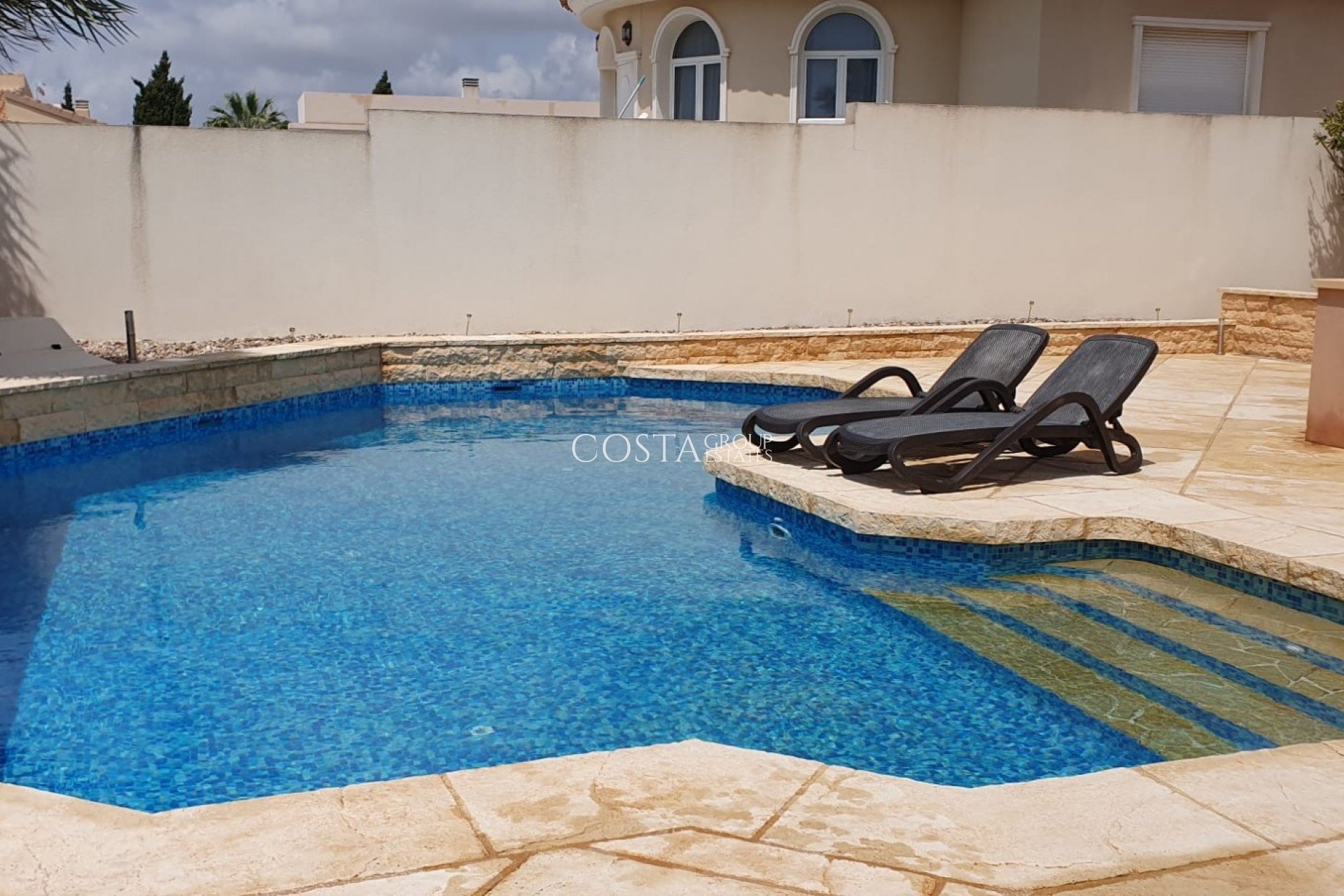 Resale - Villa -
Ciudad Quesada