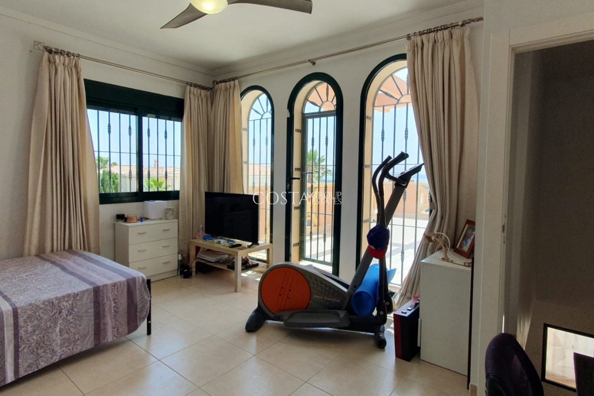 Resale - Villa -
Ciudad Quesada