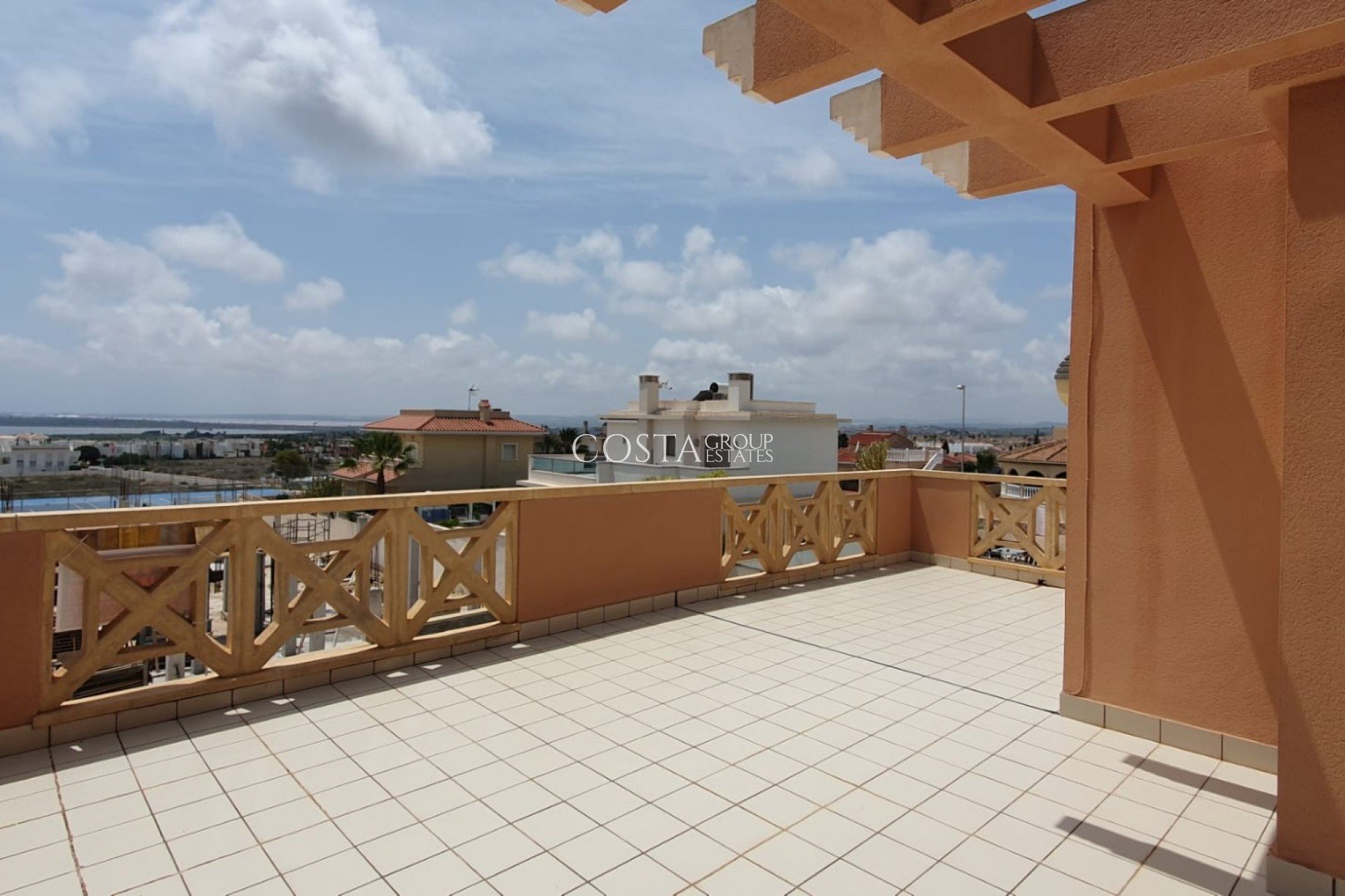 Resale - Villa -
Ciudad Quesada