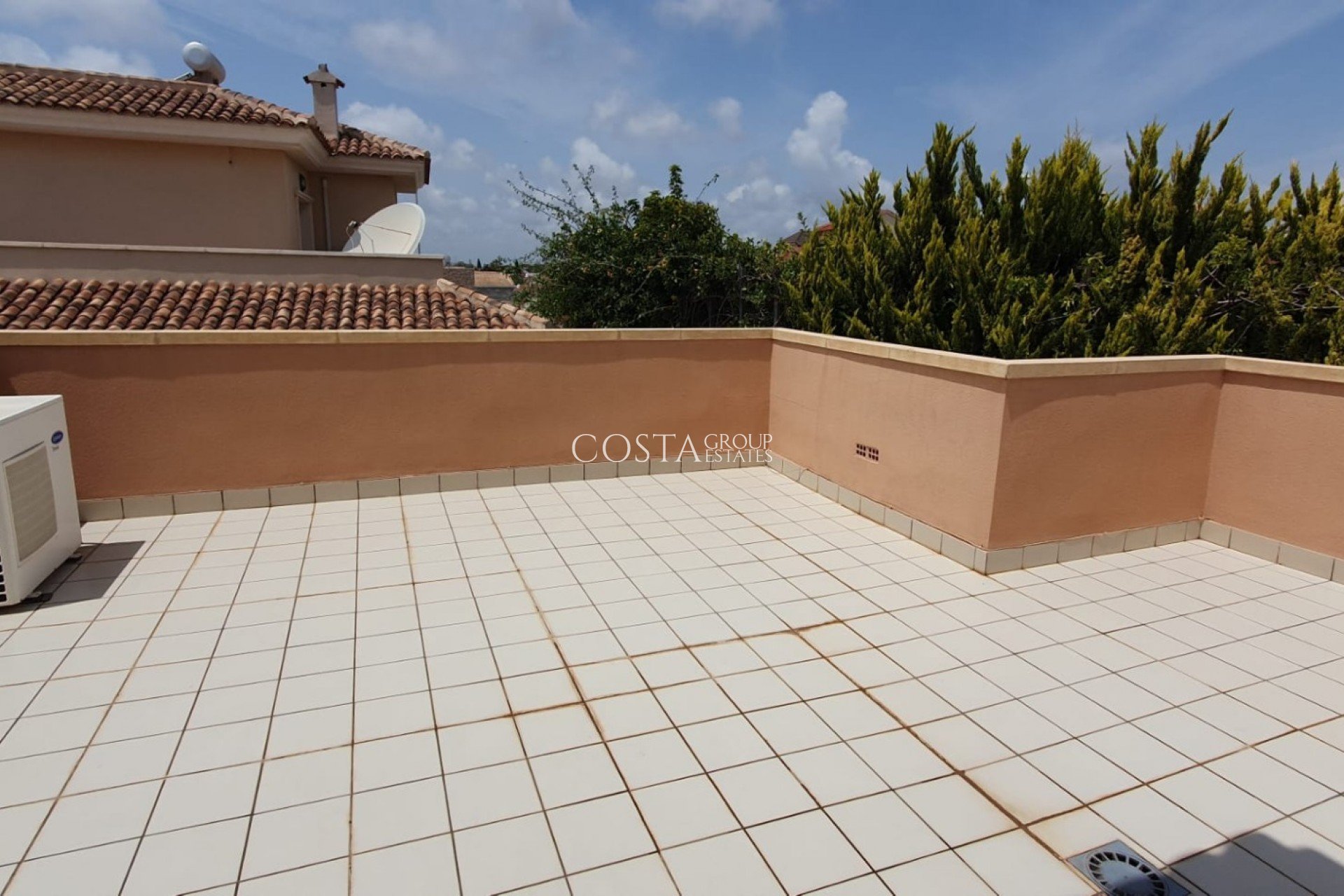 Resale - Villa -
Ciudad Quesada