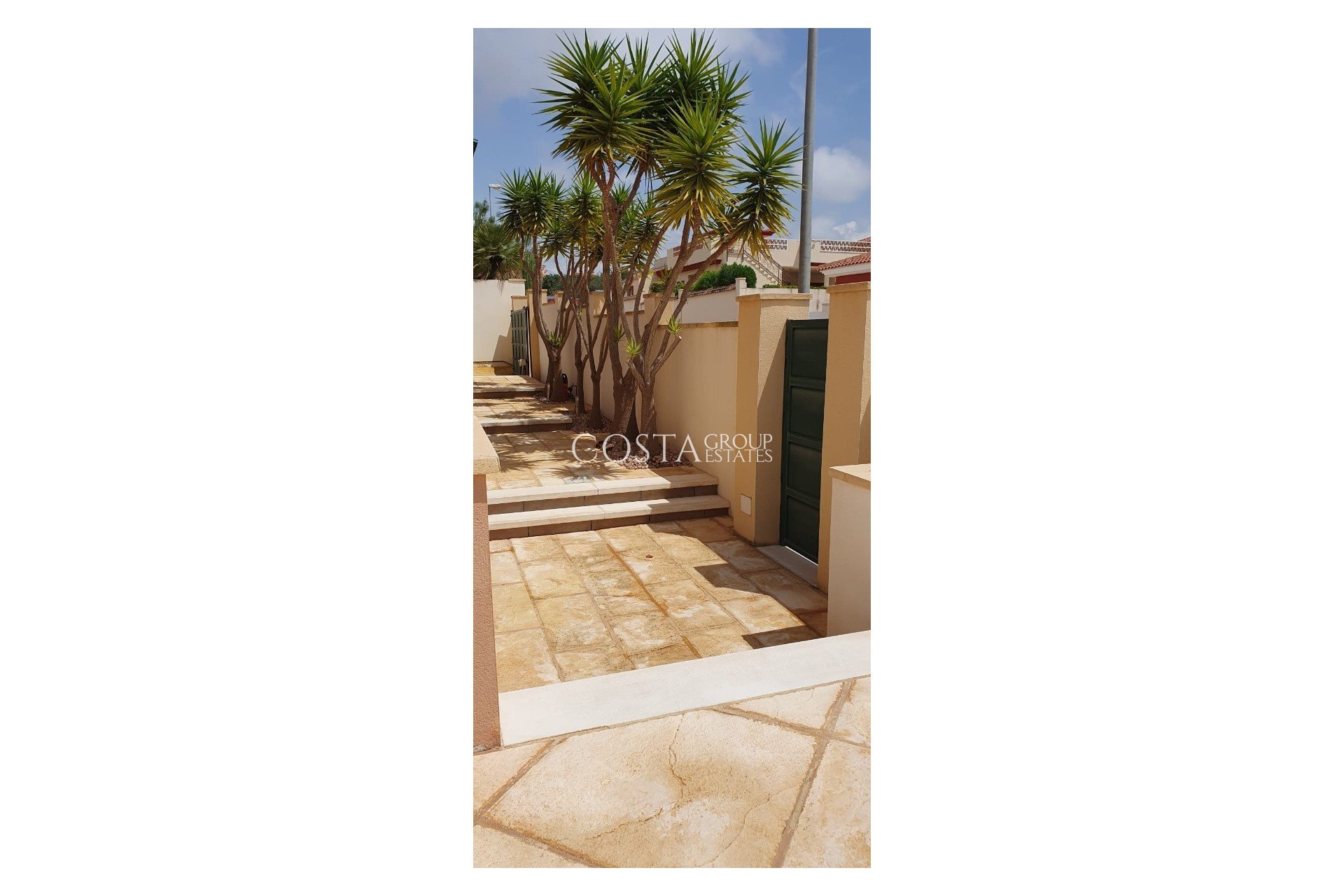 Resale - Villa -
Ciudad Quesada