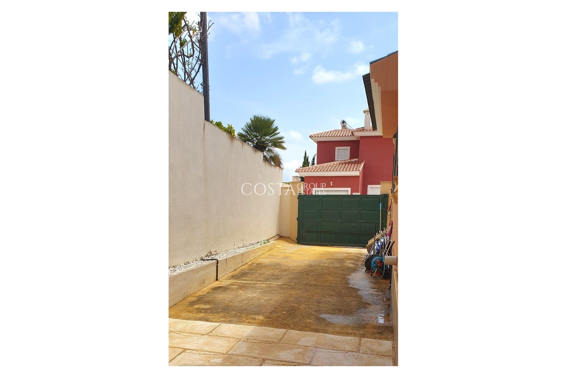 Resale - Villa -
Ciudad Quesada