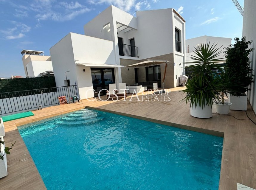 Resale - Villa -
Ciudad Quesada