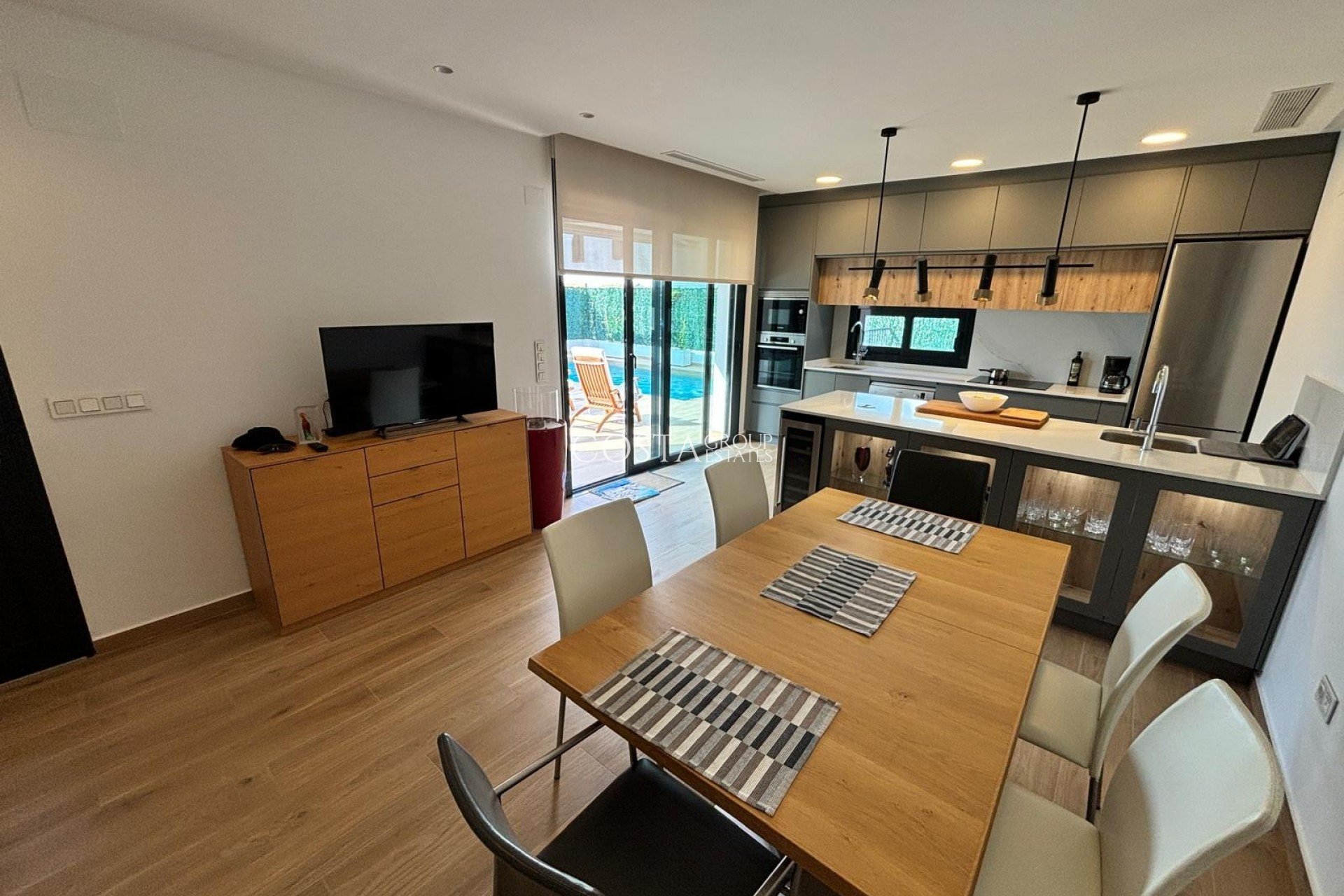 Resale - Villa -
Ciudad Quesada