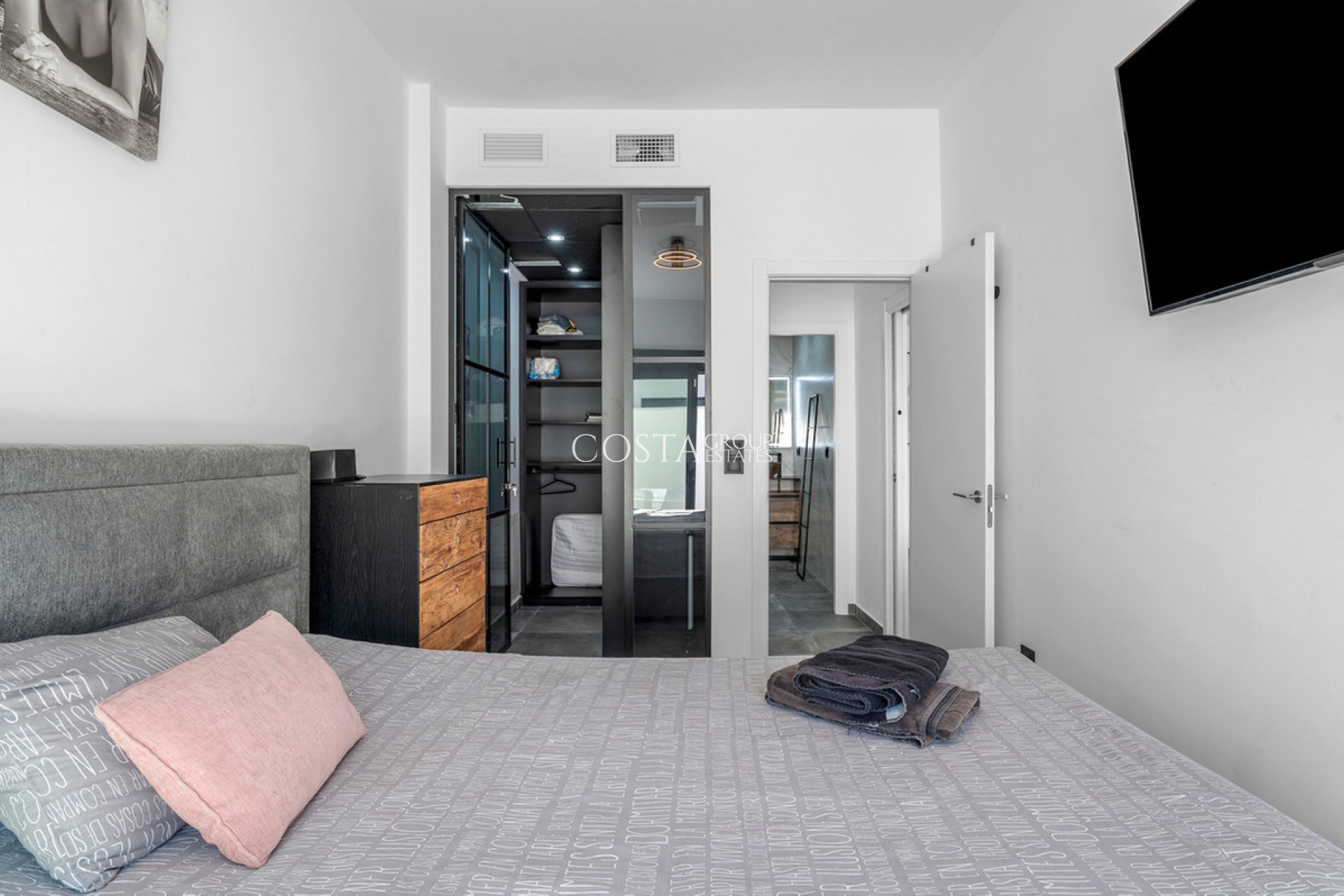 Resale - Villa -
Daya Nueva - Daya Nueva Centro