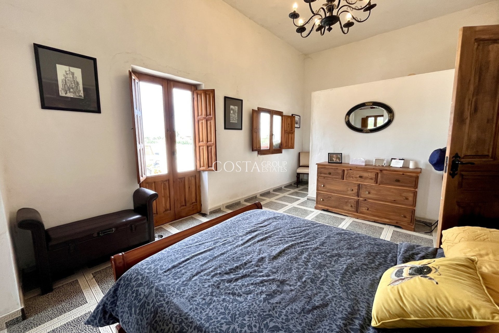 Resale - Villa -
Dolores - Dolores Centro
