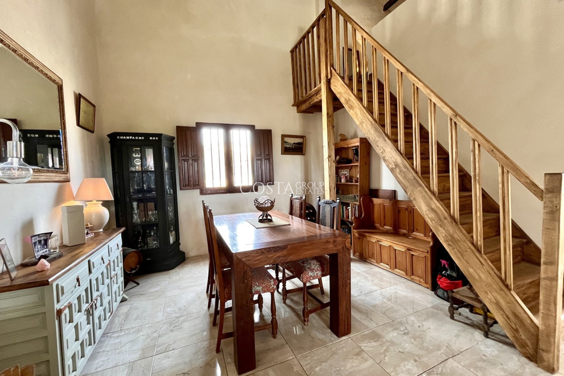 Resale - Villa -
Dolores - Dolores Centro