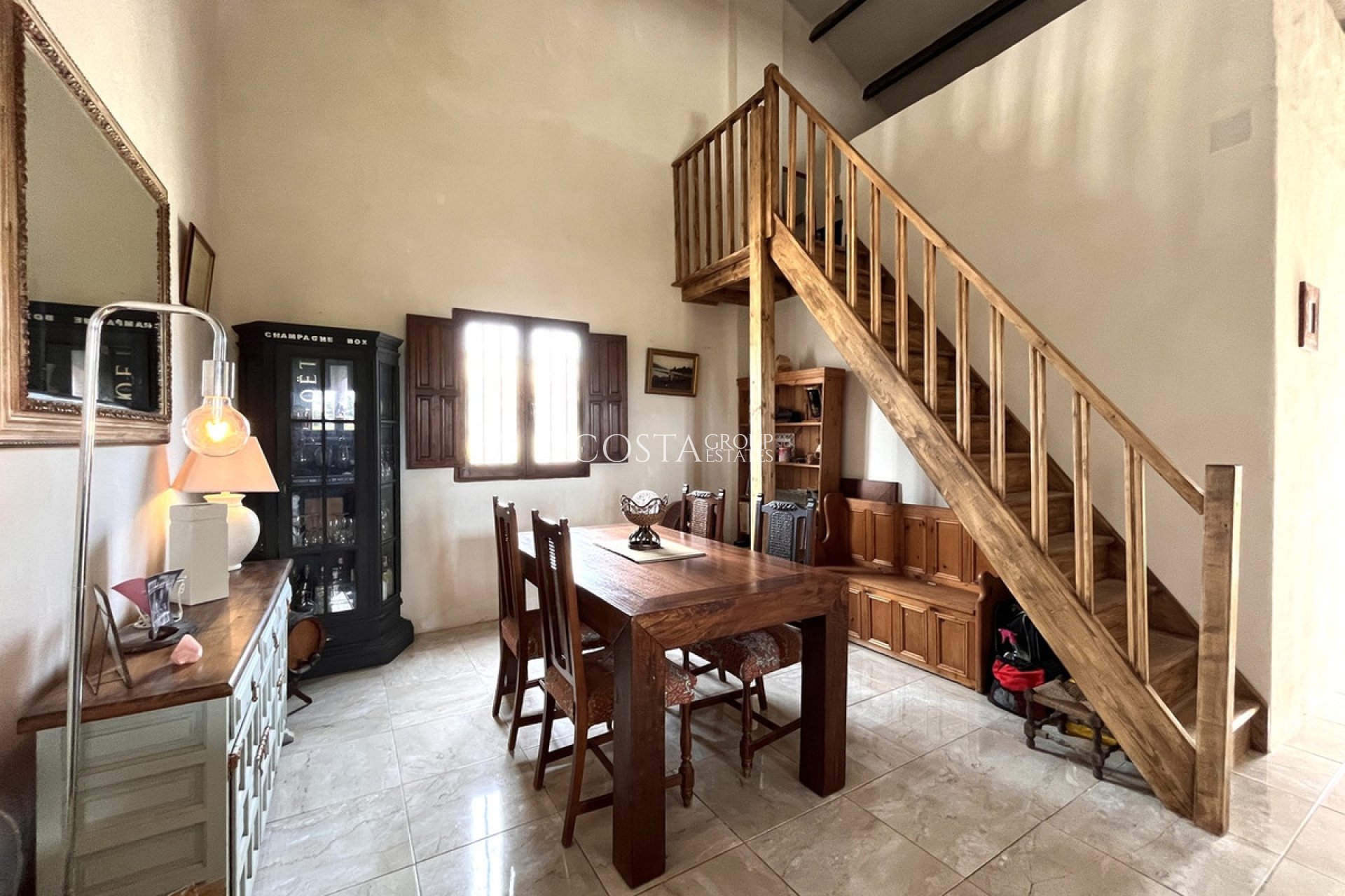 Resale - Villa -
Dolores - Dolores Centro