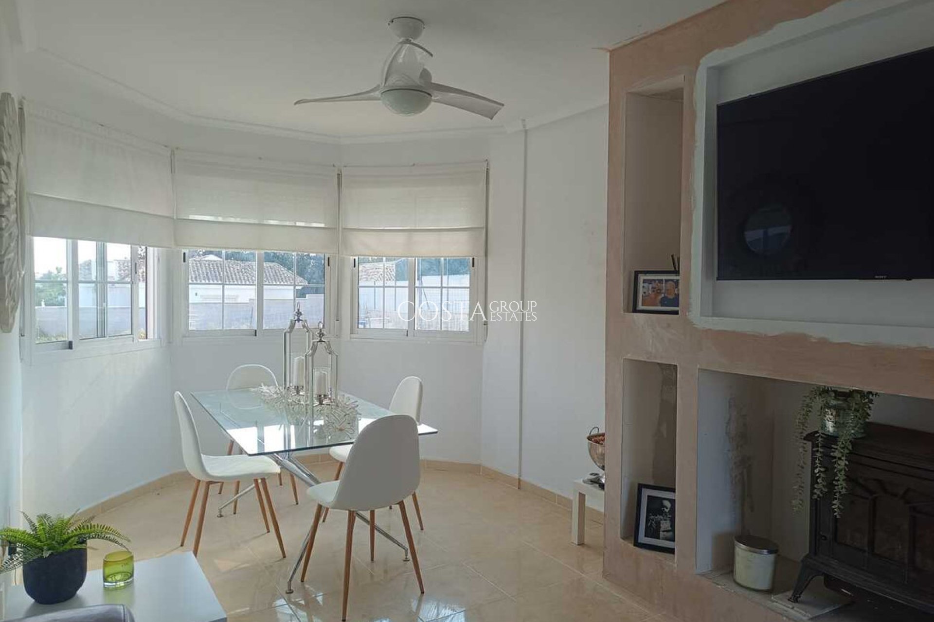 Resale - Villa -
Fortuna - El Reloj