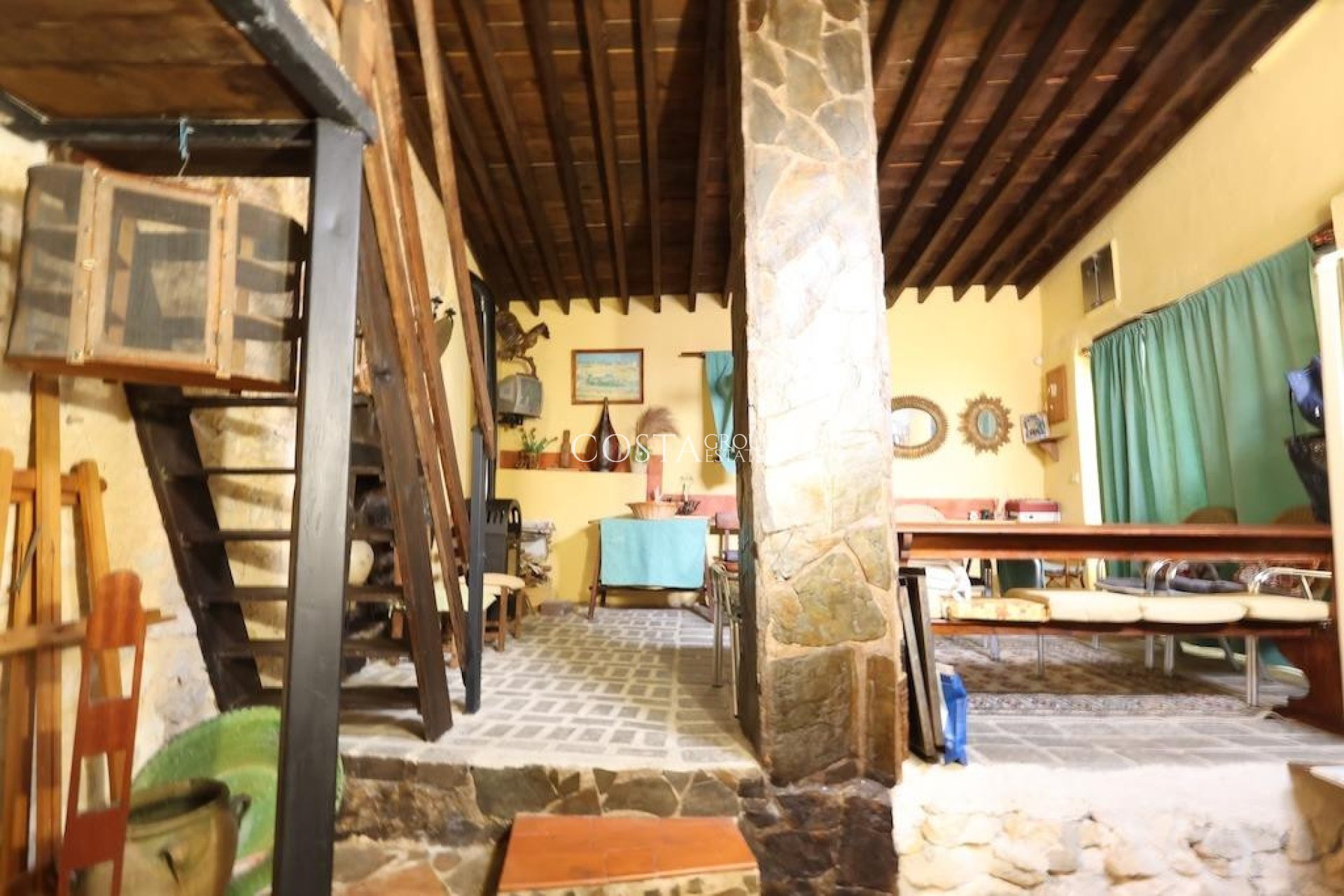 Resale - Villa -
Fortuna - La Garapacha