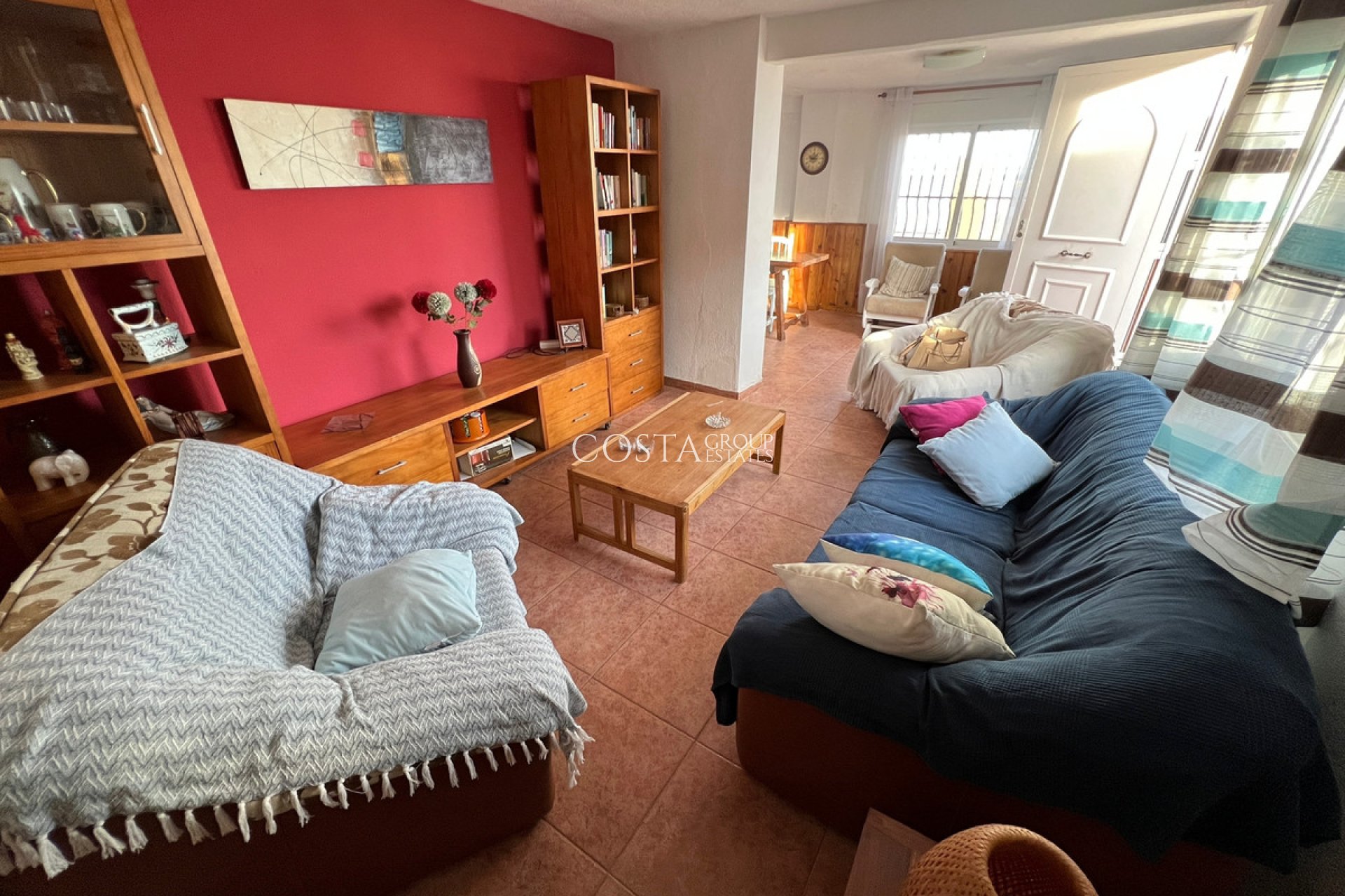 Resale - Villa -
Guardamar del Segura - Guardamar del Segura Centro