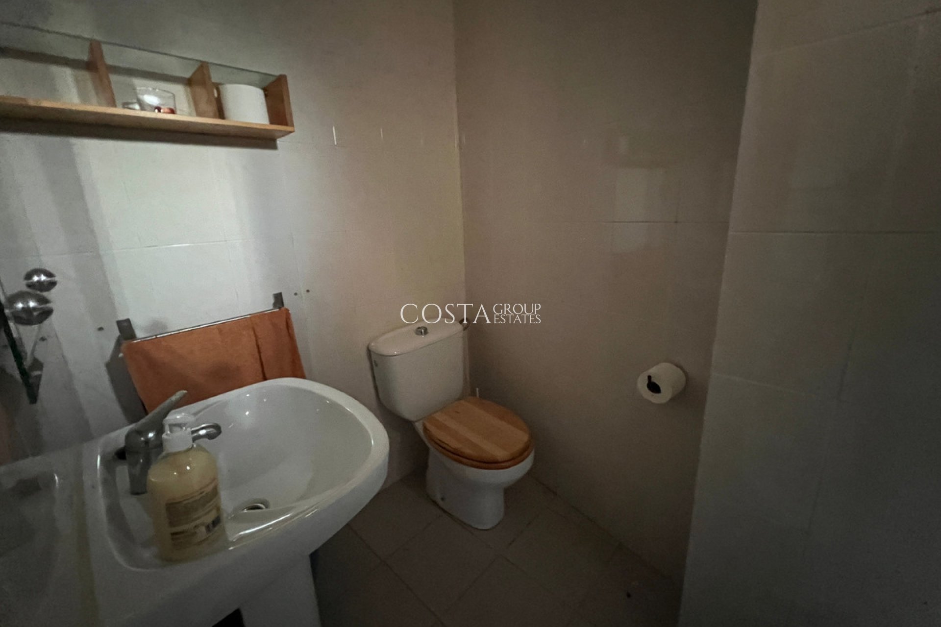 Resale - Villa -
Guardamar del Segura - Guardamar del Segura Centro