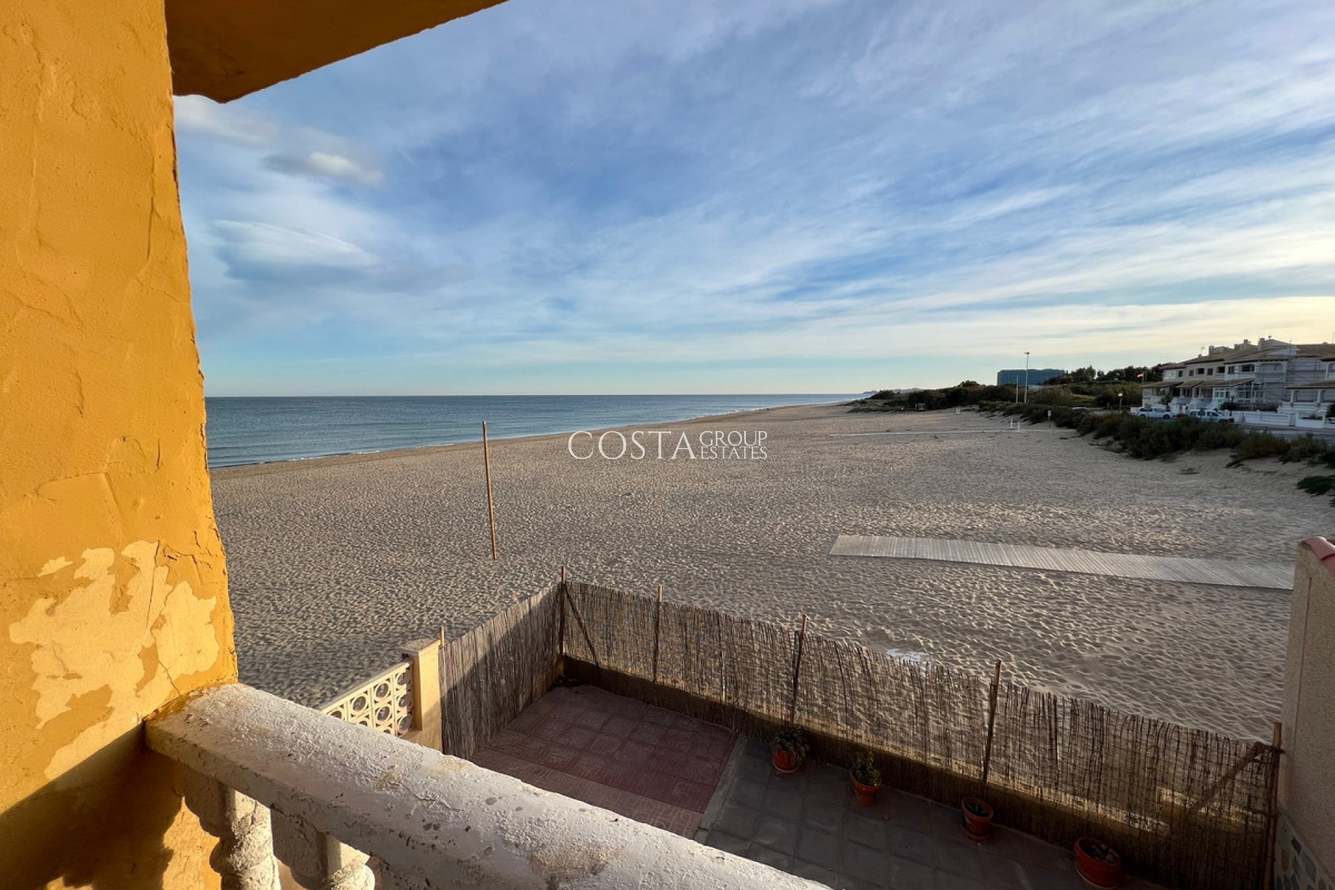 Resale - Villa -
Guardamar del Segura - Guardamar del Segura Centro