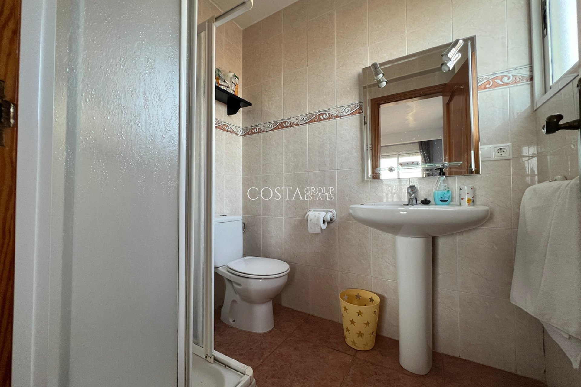 Resale - Villa -
Guardamar del Segura - Guardamar del Segura Centro