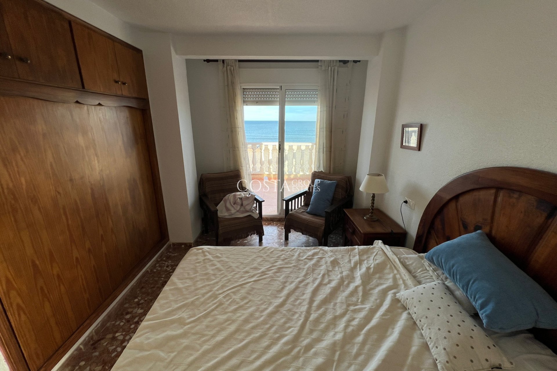 Resale - Villa -
Guardamar del Segura - Guardamar del Segura Centro