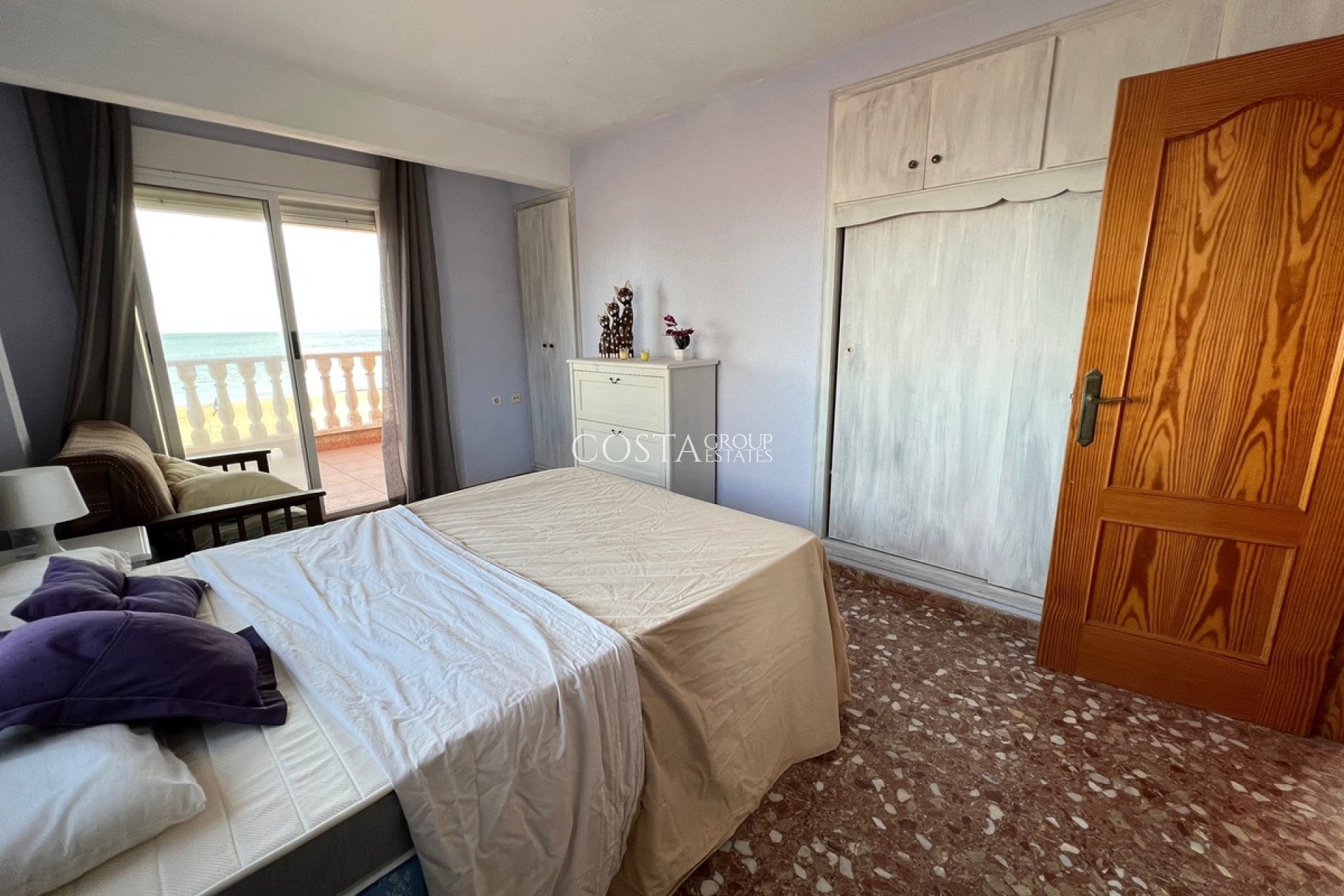 Resale - Villa -
Guardamar del Segura - Guardamar del Segura Centro